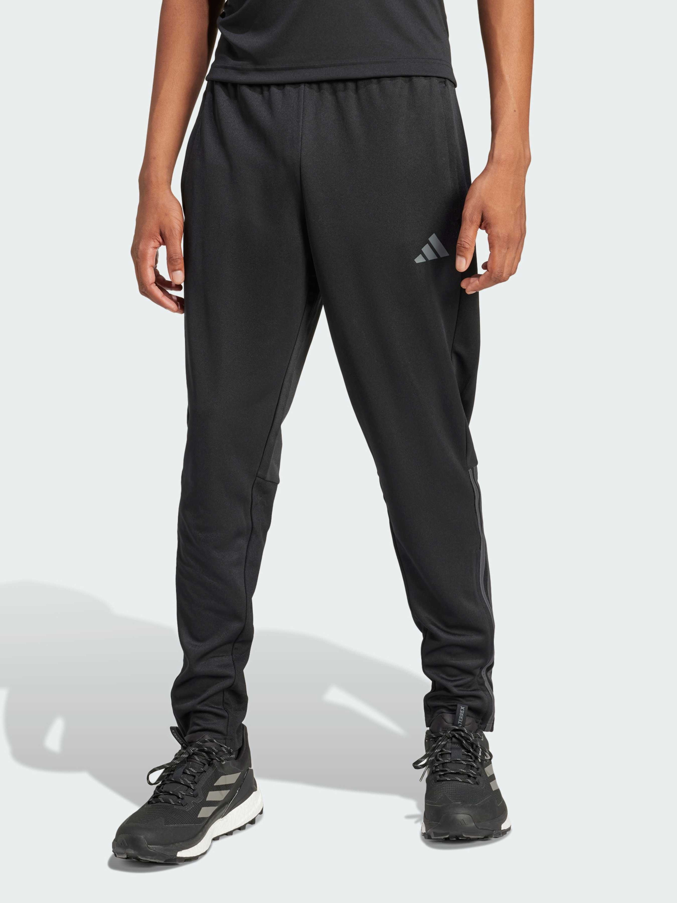 Штани повсякденні Adidas 3 Stripes модель IR9735 Фото