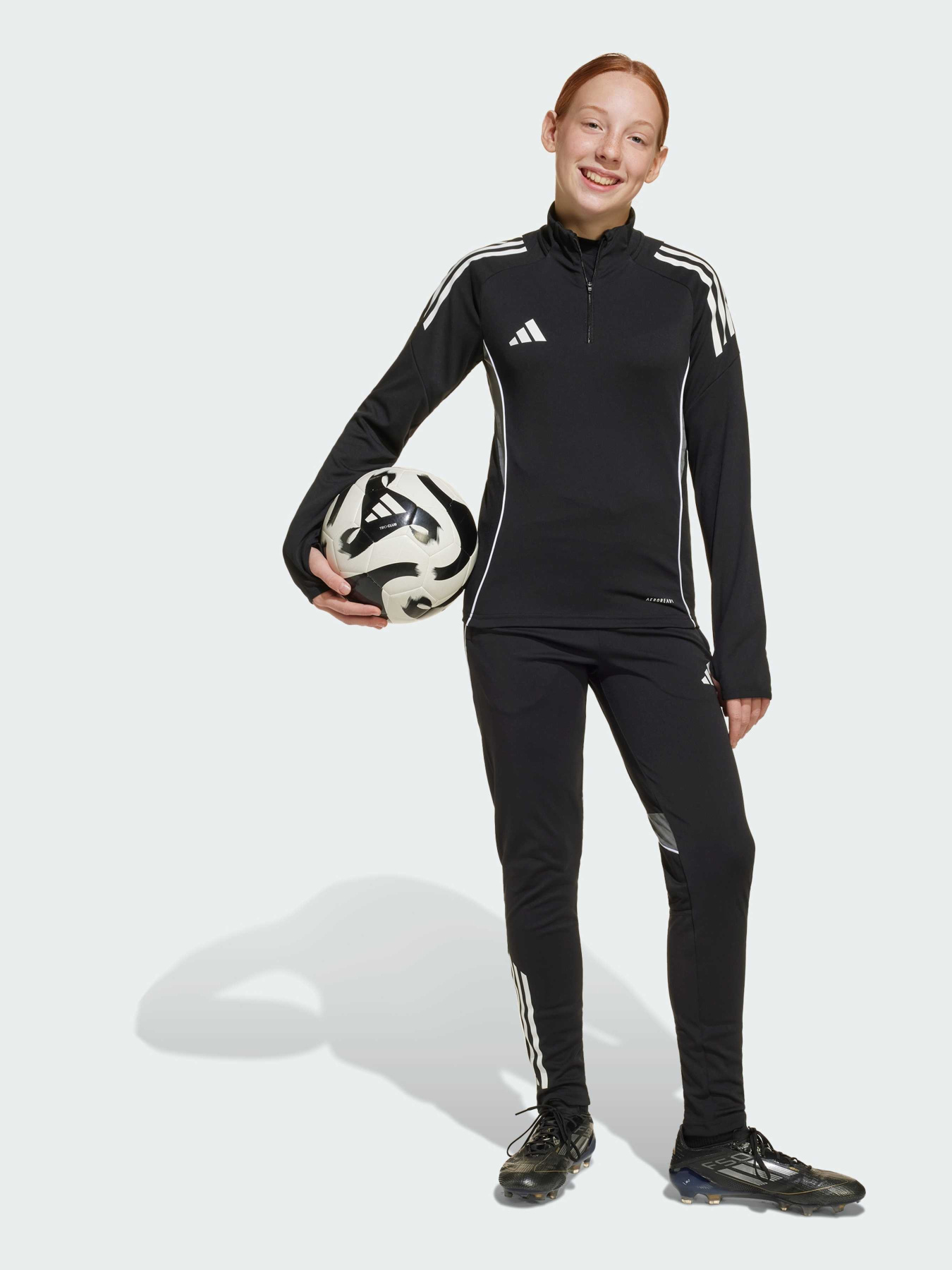 Спортивная кофта Adidas Tiro модель IW0453 Спортивная кофта Adidas Tiro модель IW0453 Фото