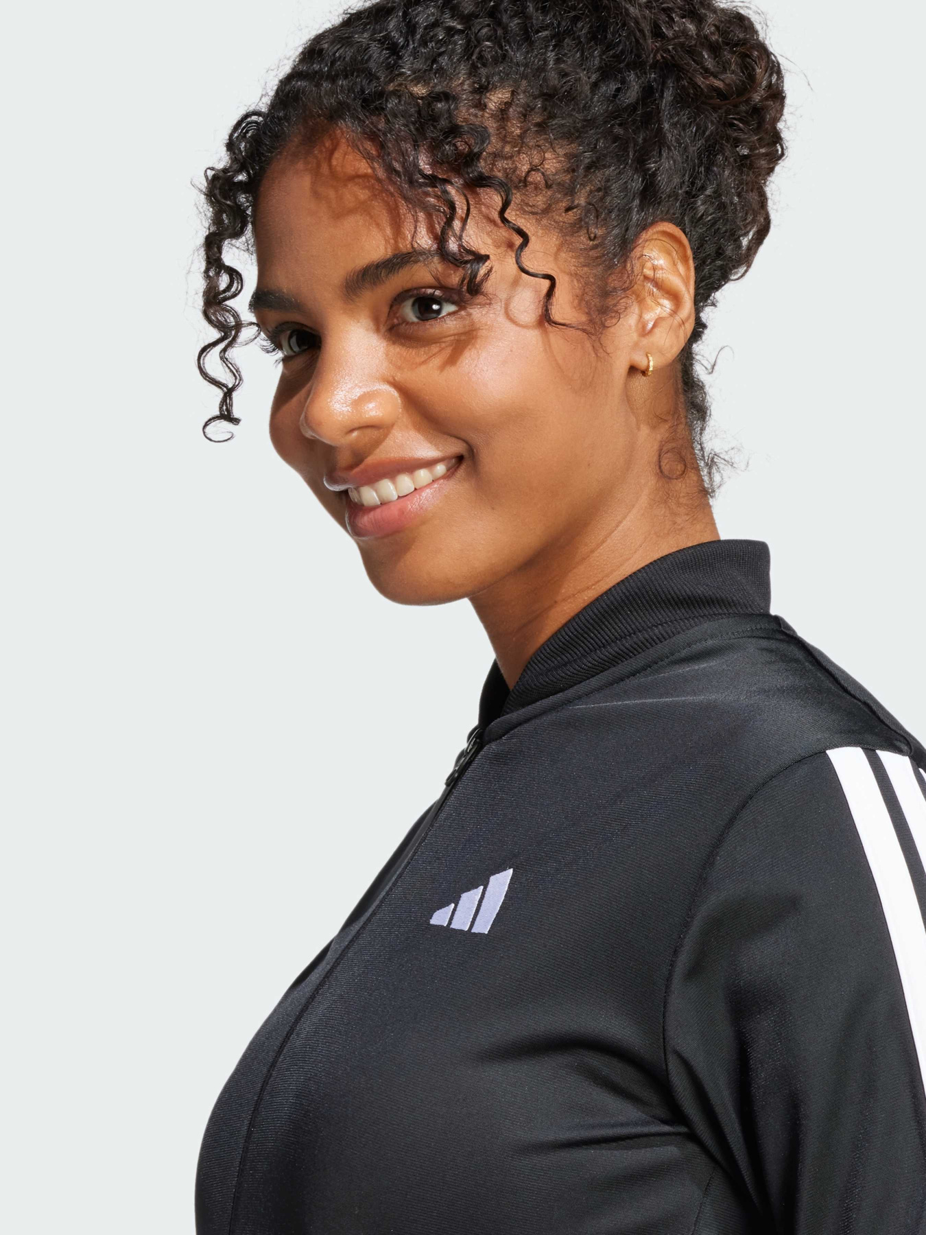 Спортивный костюм Adidas модель JD5434 Спортивный костюм Adidas модель JD5434 Фото