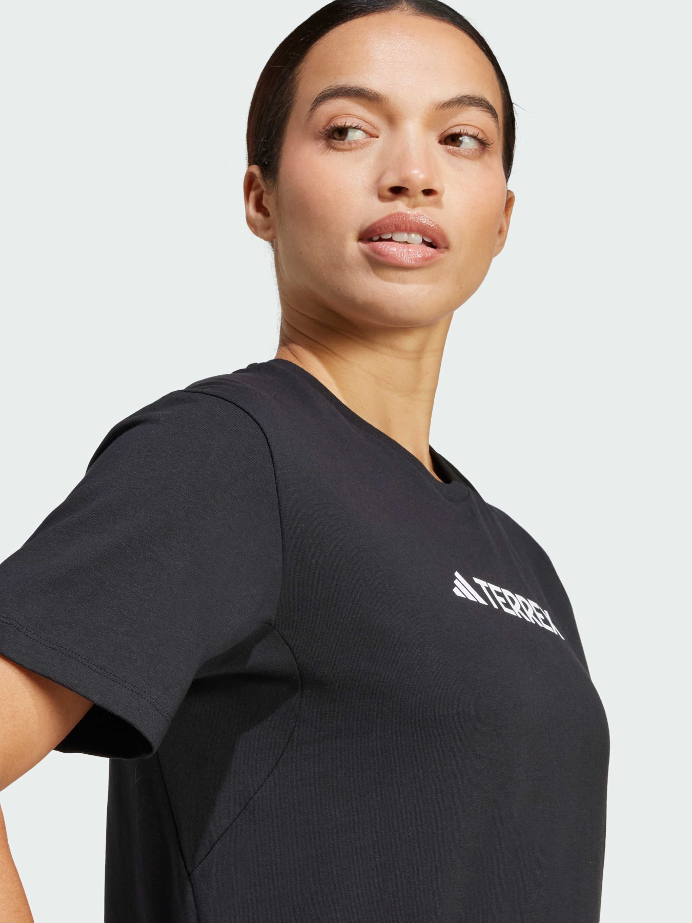 Футболка спортивная Adidas модель JF9131 Фото