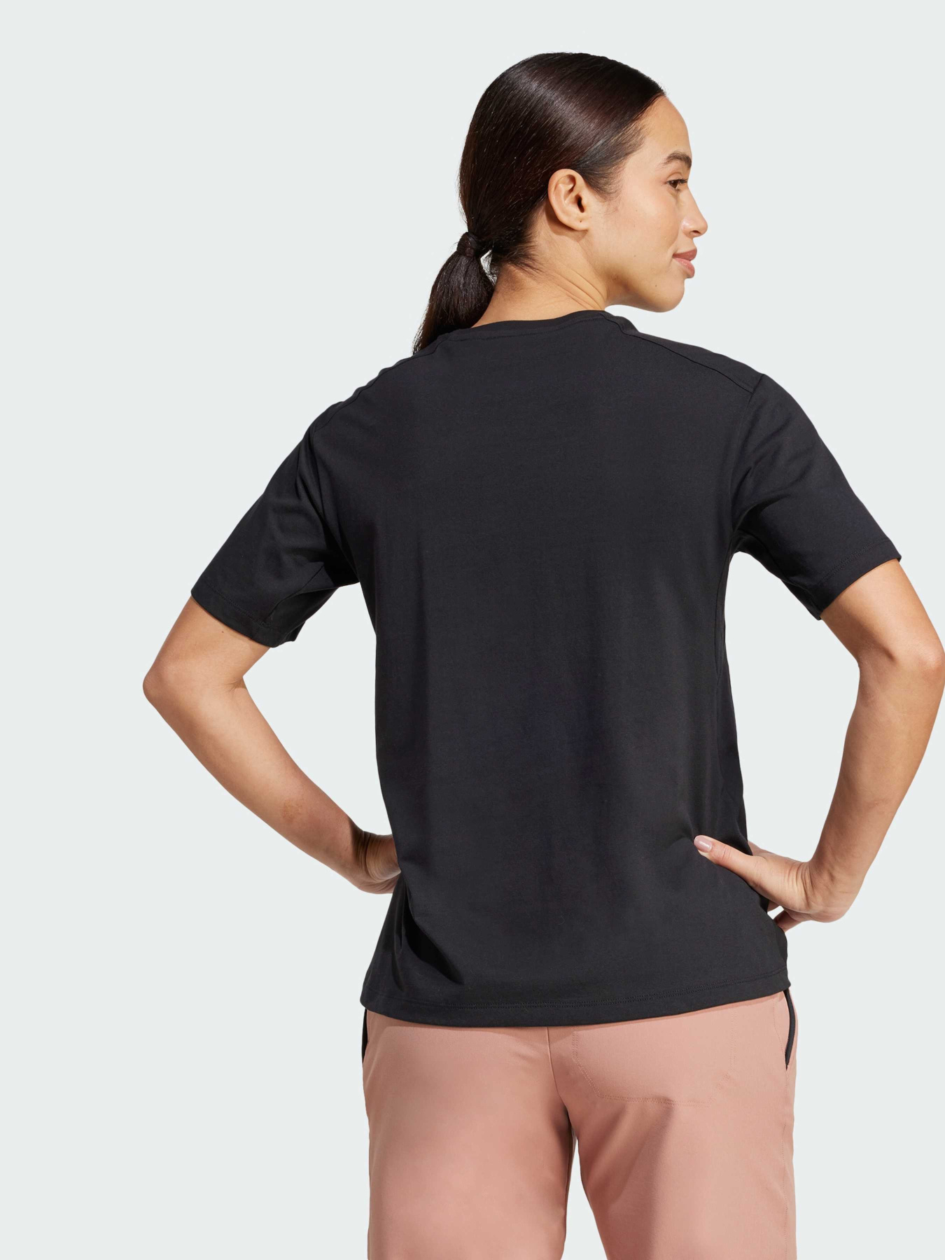 Спортивна футболка Adidas модель JF9131 Спортивна футболка Adidas модель JF9131 Фото