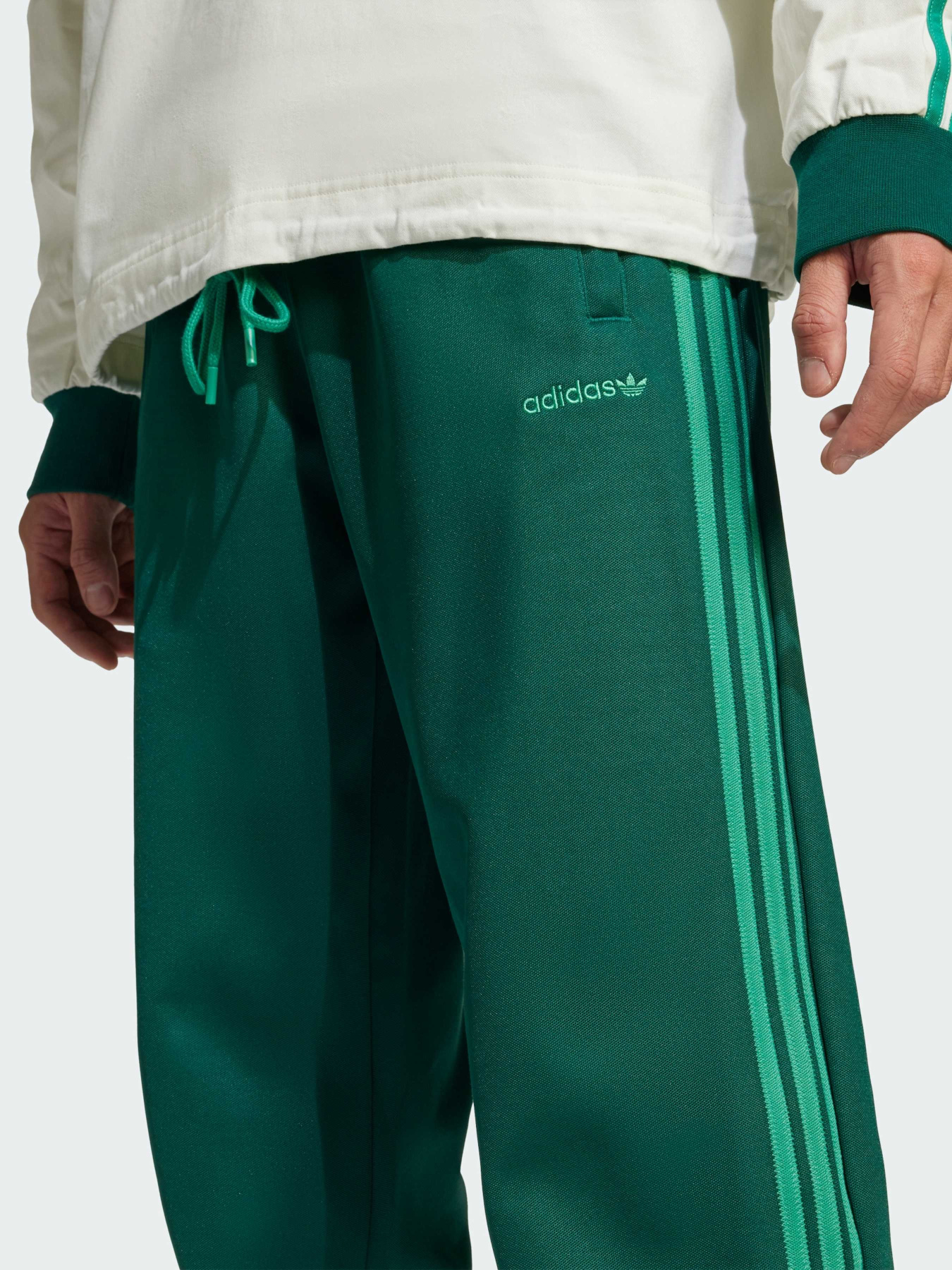 Повсякденні штани Adidas модель JC8364 Повсякденні штани Adidas модель JC8364 Фото