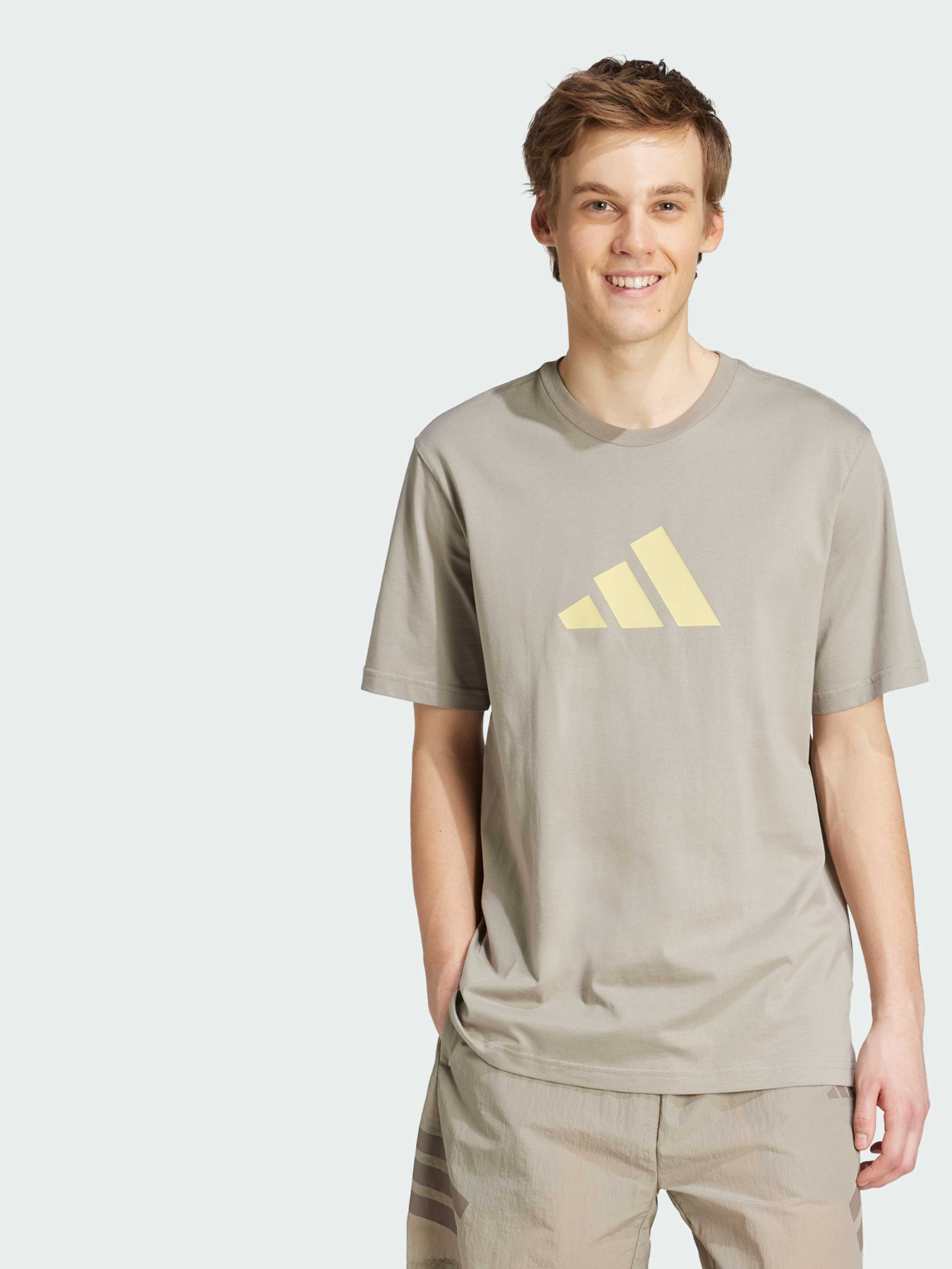 Футболка Adidas модель JD4915 Футболка Adidas модель JD4915 Фото