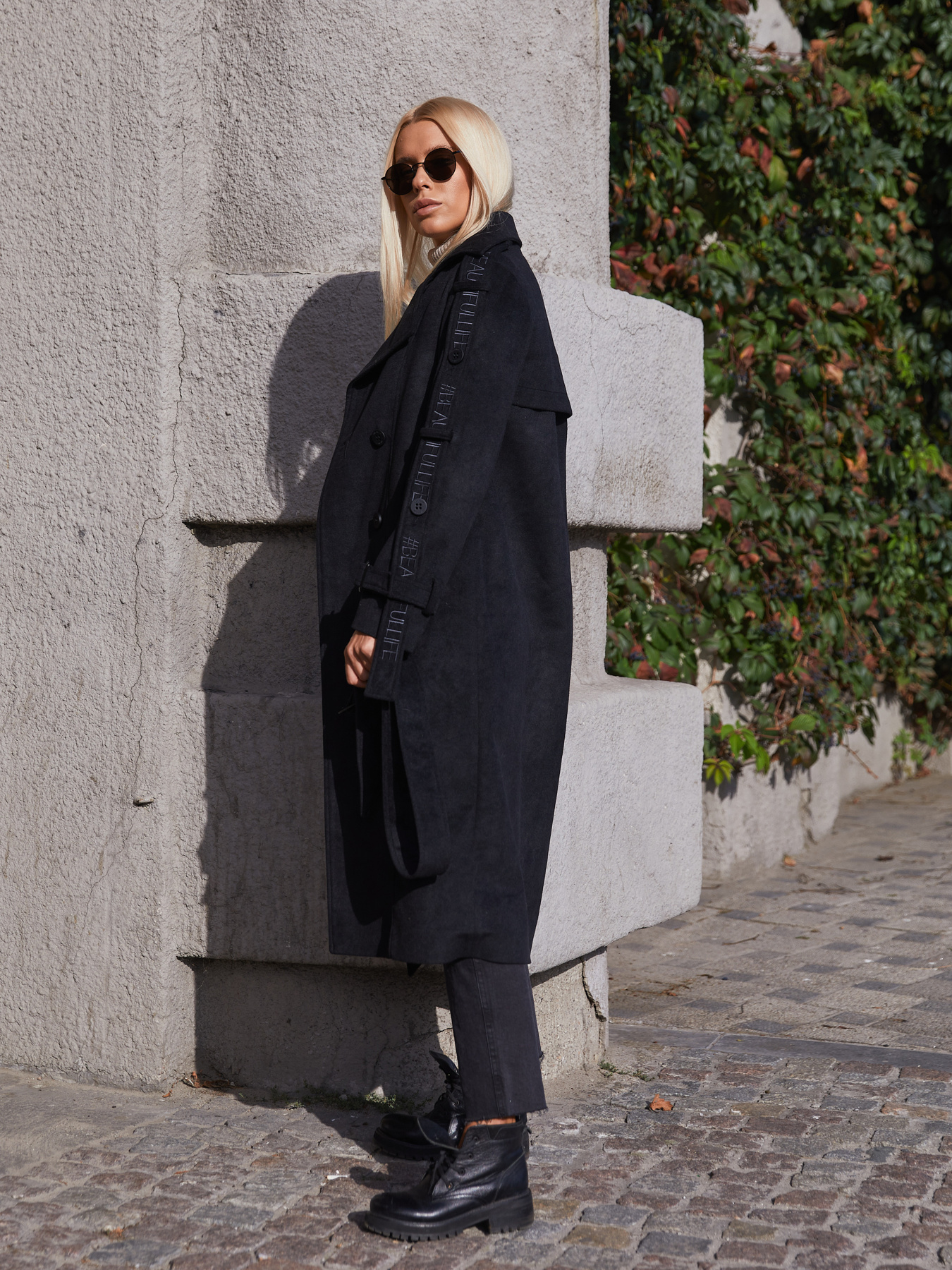 Пальто MilaNova модель Пальто ПВ-93 черный Фото