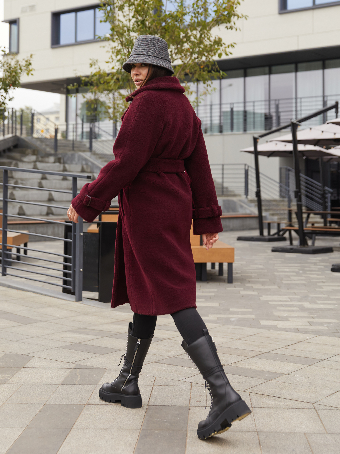 Шуби і дублянки MilaNova модель Пальто ПВ-94 бордо Фото