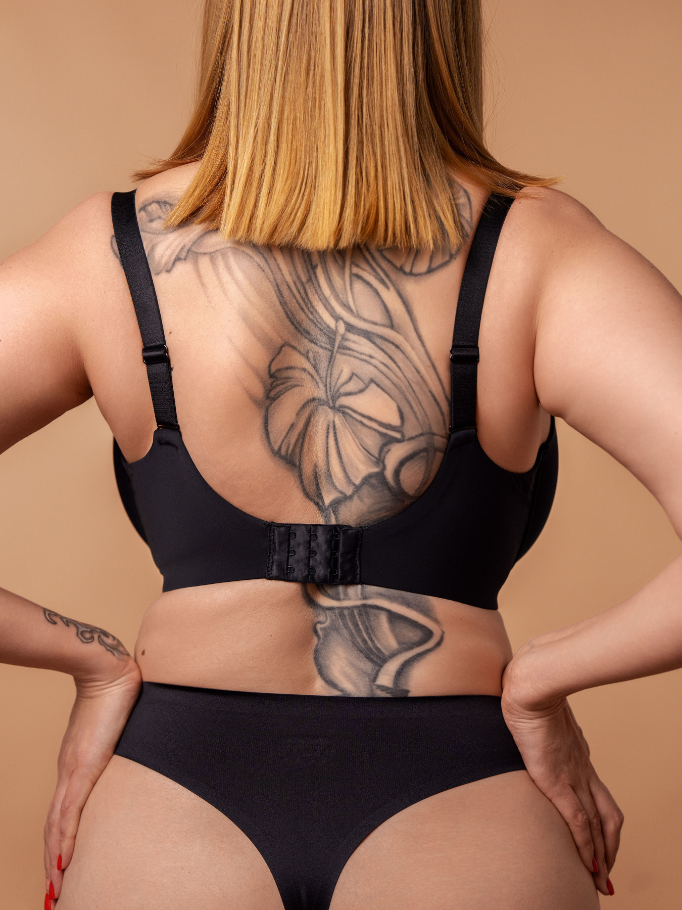 Бюстгальтер Brabrabra модель SLZ24201248_Black Фото