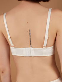 Бюстгальтер Brabrabra модель SLZ25901101_Ivory Фото