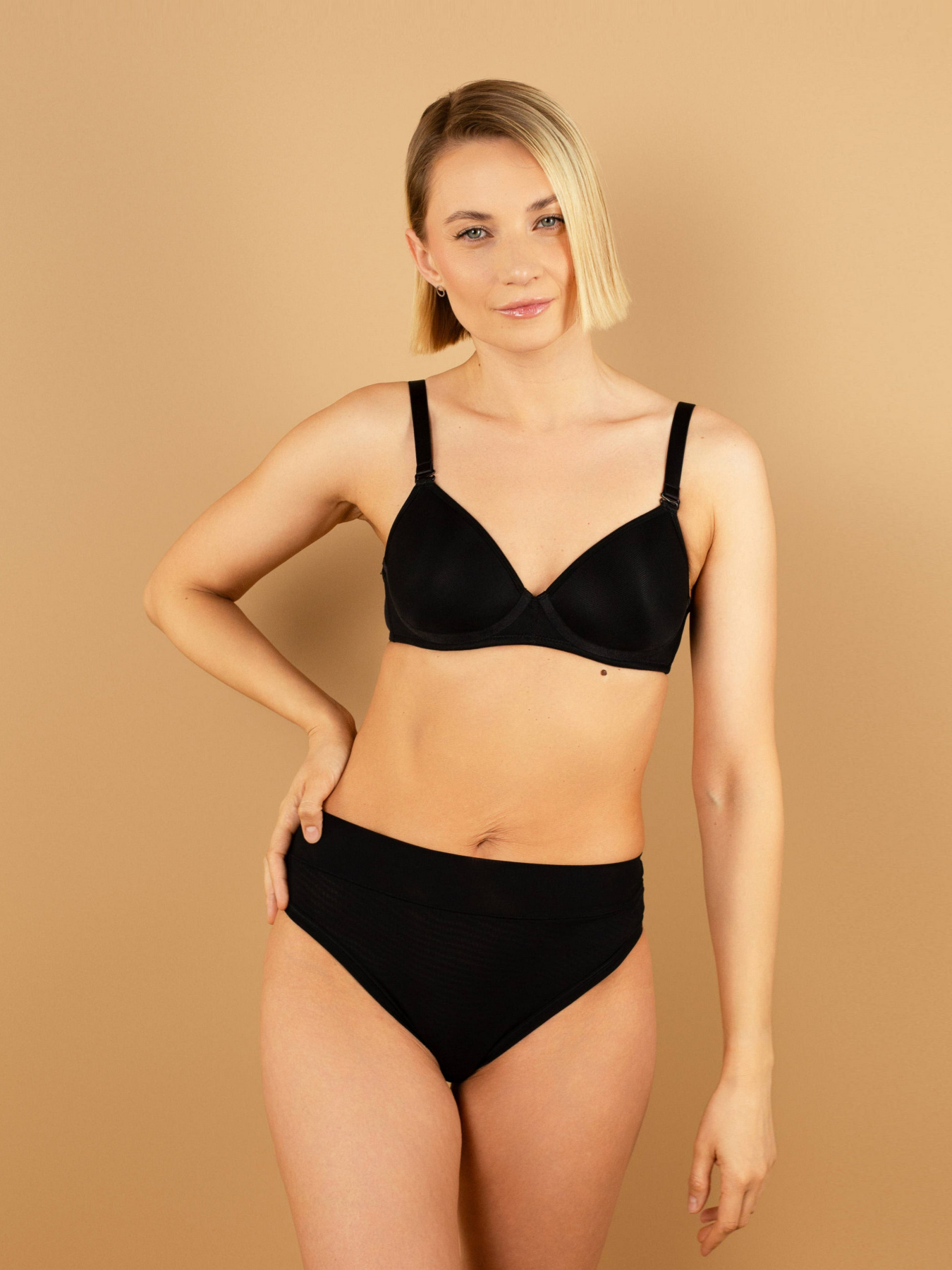 Бюстгальтер Brabrabra модель SLZ26201015_Black Фото