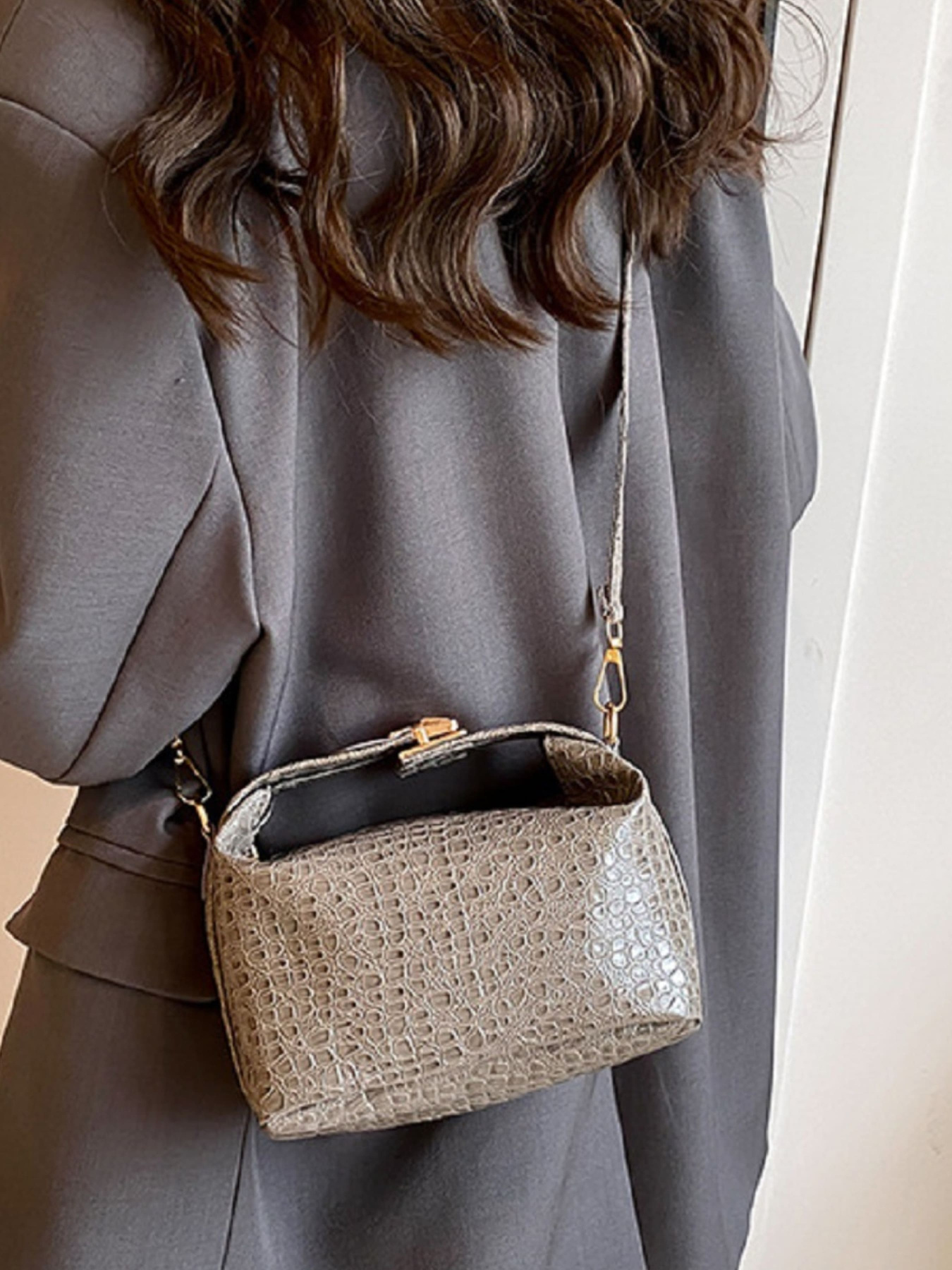 Кросс-боди RoyalBag модель P2-86145G Фото