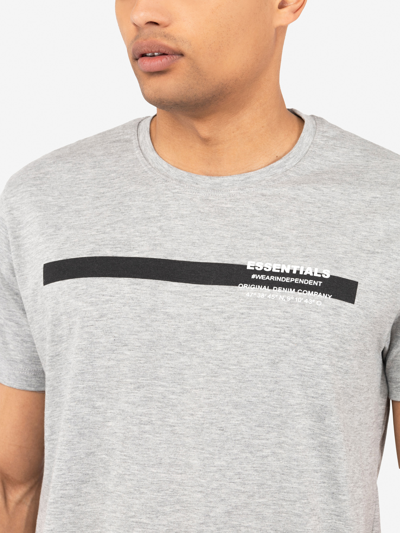 Футболка YUKI модель ЦБ-00243199 Фото