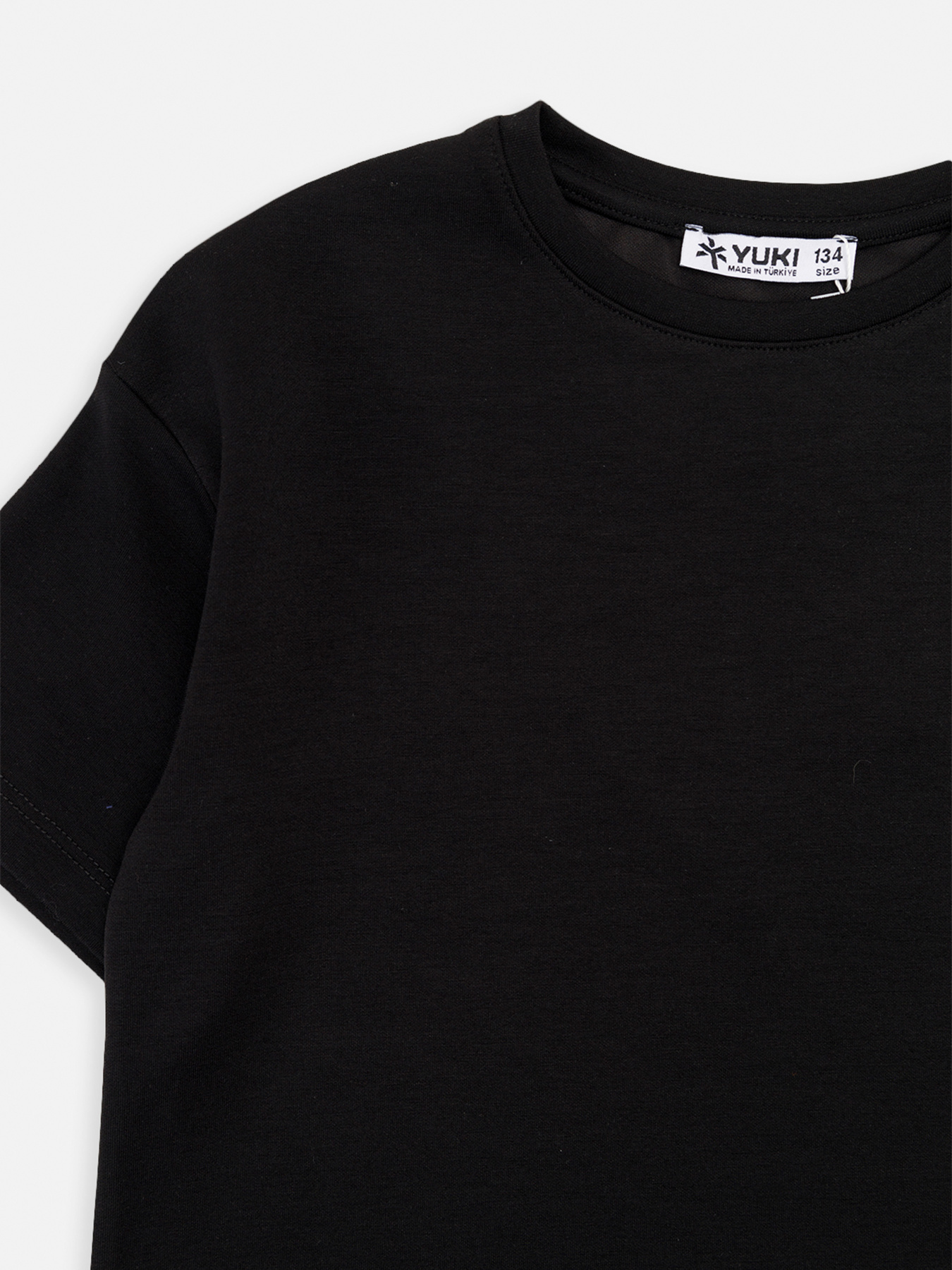 Футболка YUKI модель ЦБ-00267436 Футболка YUKI модель ЦБ-00267436 Фото