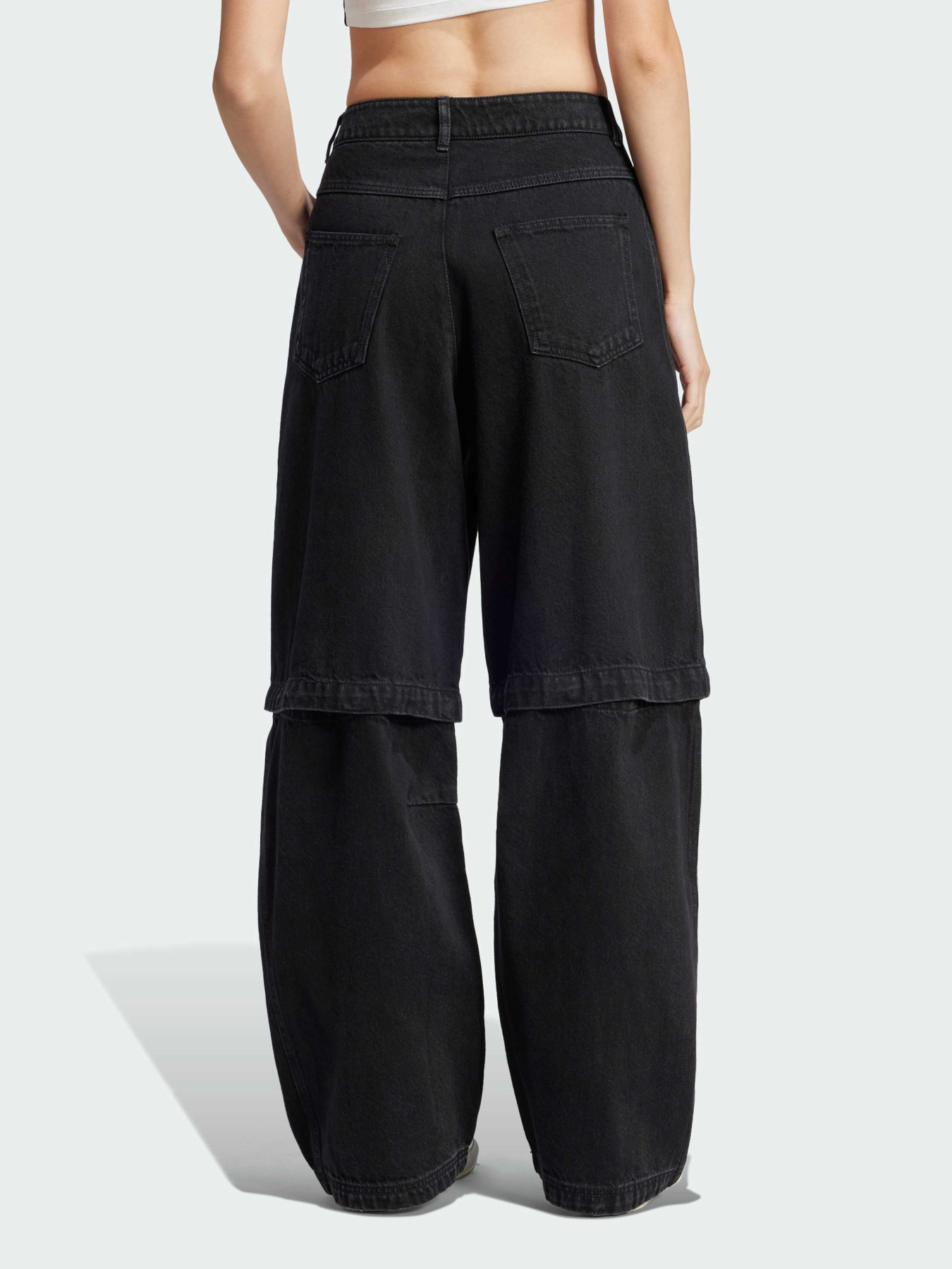 Широкі джинси Adidas Adicolor модель JD0082 Широкі джинси Adidas Adicolor модель JD0082 Фото