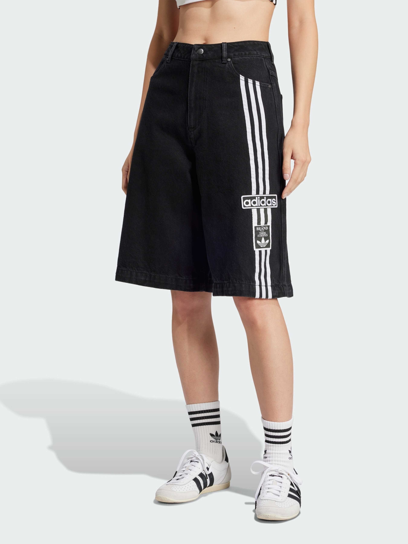 Широкі джинси Adidas Adicolor модель JD0082 Широкі джинси Adidas Adicolor модель JD0082 Фото