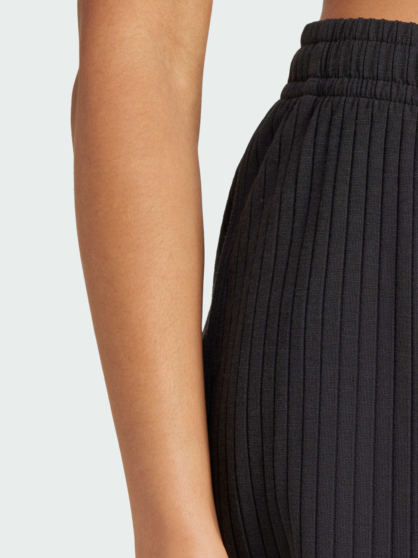 Повседневные шорты Adidas модель JD1488 Повседневные шорты Adidas модель JD1488 Фото