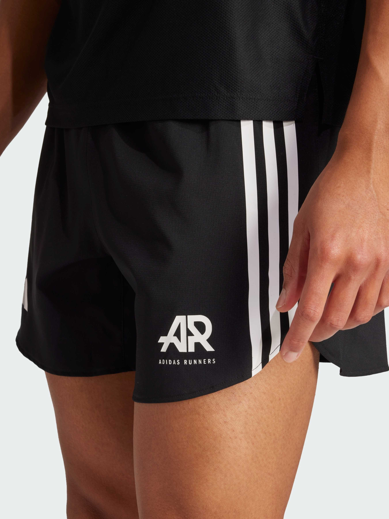 Шорты спортивные Adidas модель JC7371 Шорты спортивные Adidas модель JC7371 Фото