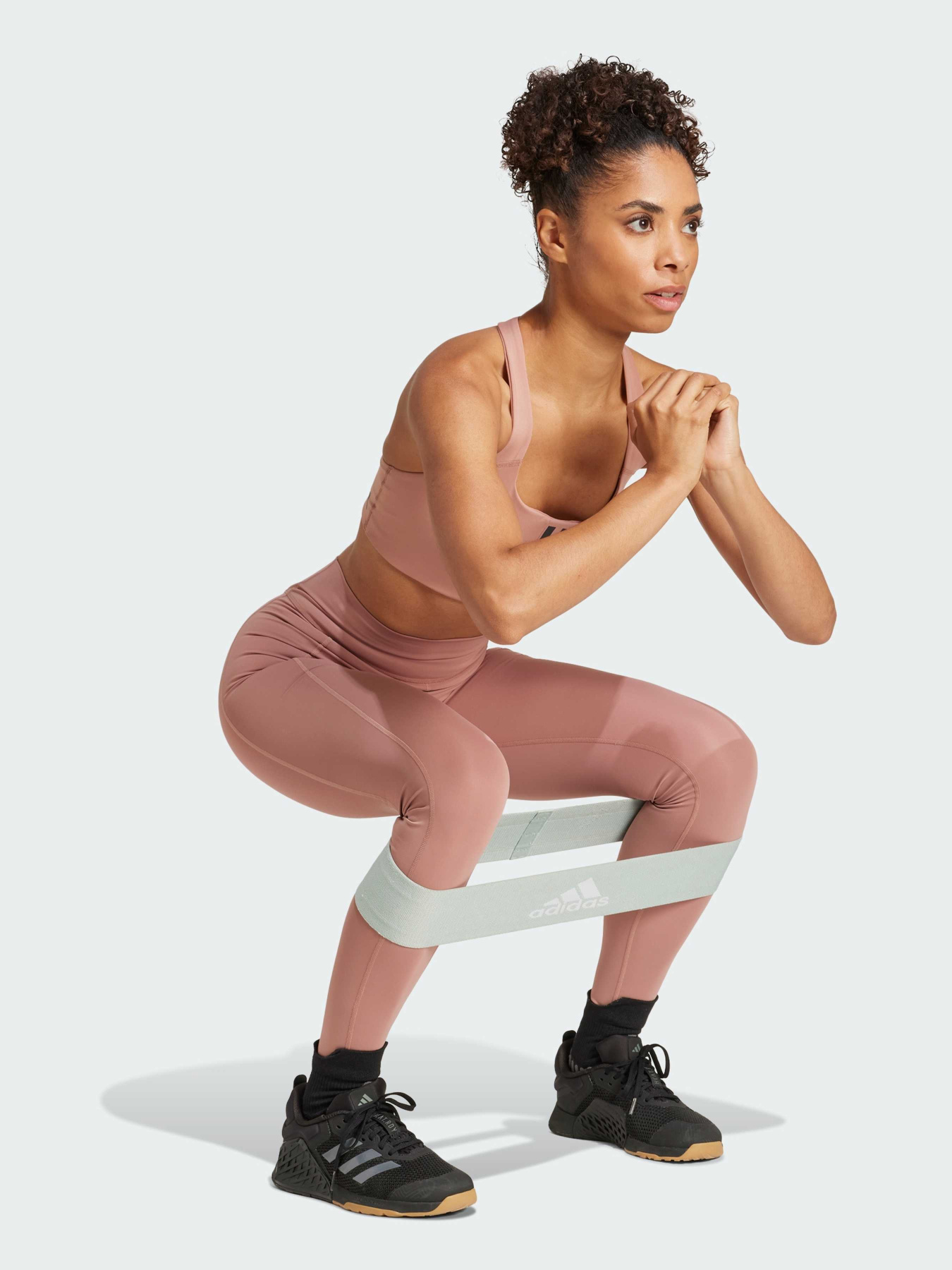 Спортивный топ Adidas 3 Stripes модель JI7989 Спортивный топ Adidas 3 Stripes модель JI7989 Фото