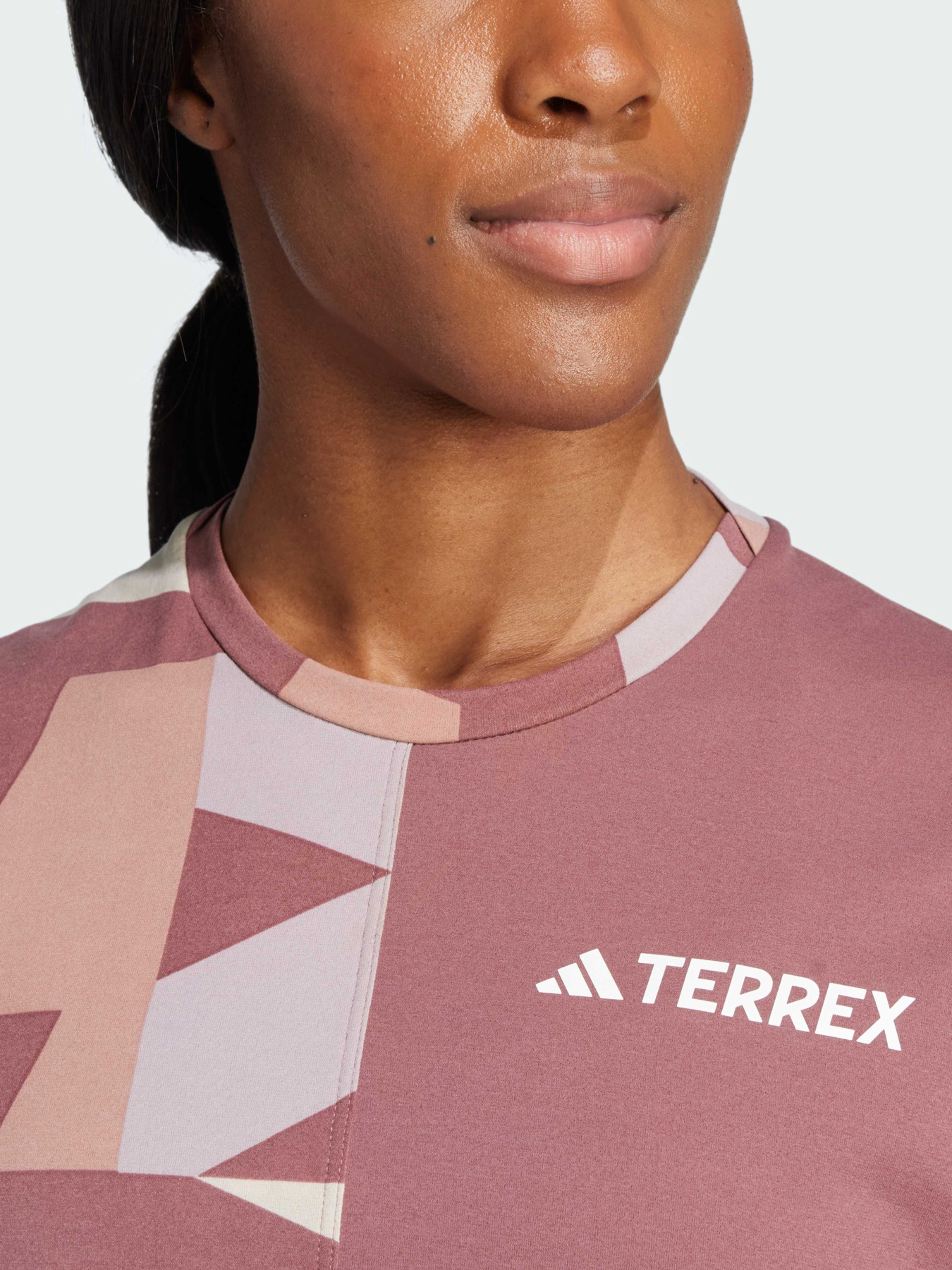 Футболка спортивная Adidas модель JF4187 Фото