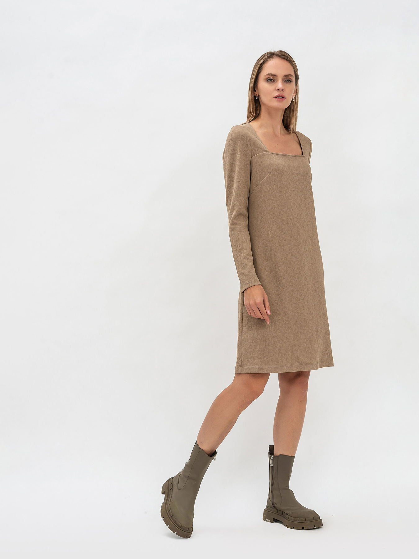 Сукні Lesia модель BeigeLeomis61WMNSDRSSLS Фото