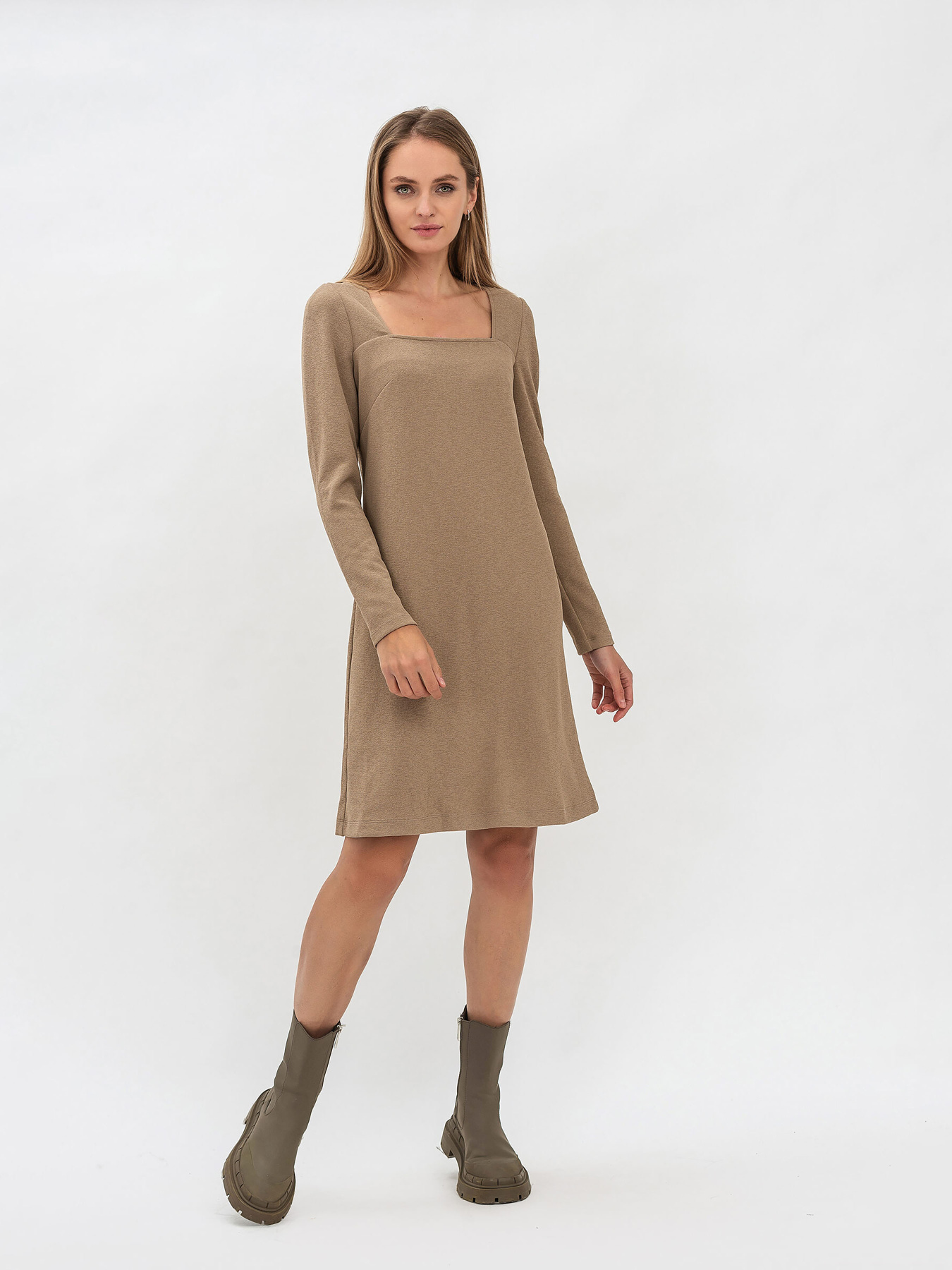 Сукні Lesia модель BeigeLeomis61WMNSDRSSLS Фото