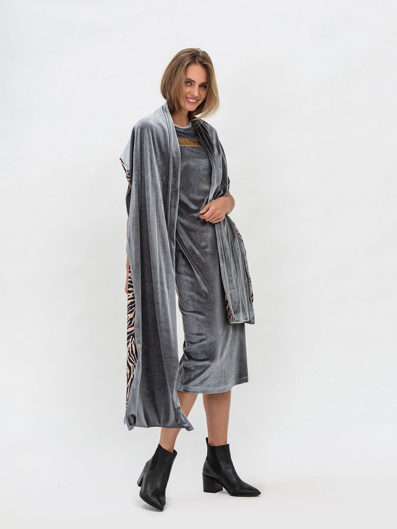 Сукні Lesia модель GreyLoyan4WMNSDRSSLS Фото