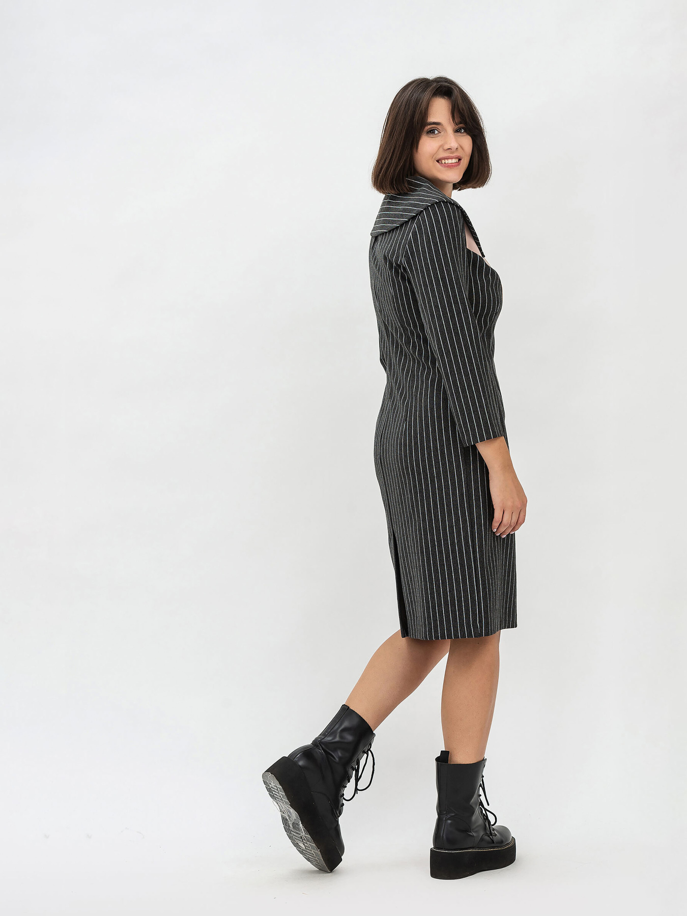 Сукні Lesia модель GreyFrier6WMNSDRSSLS Сукні Lesia модель GreyFrier6WMNSDRSSLS Фото