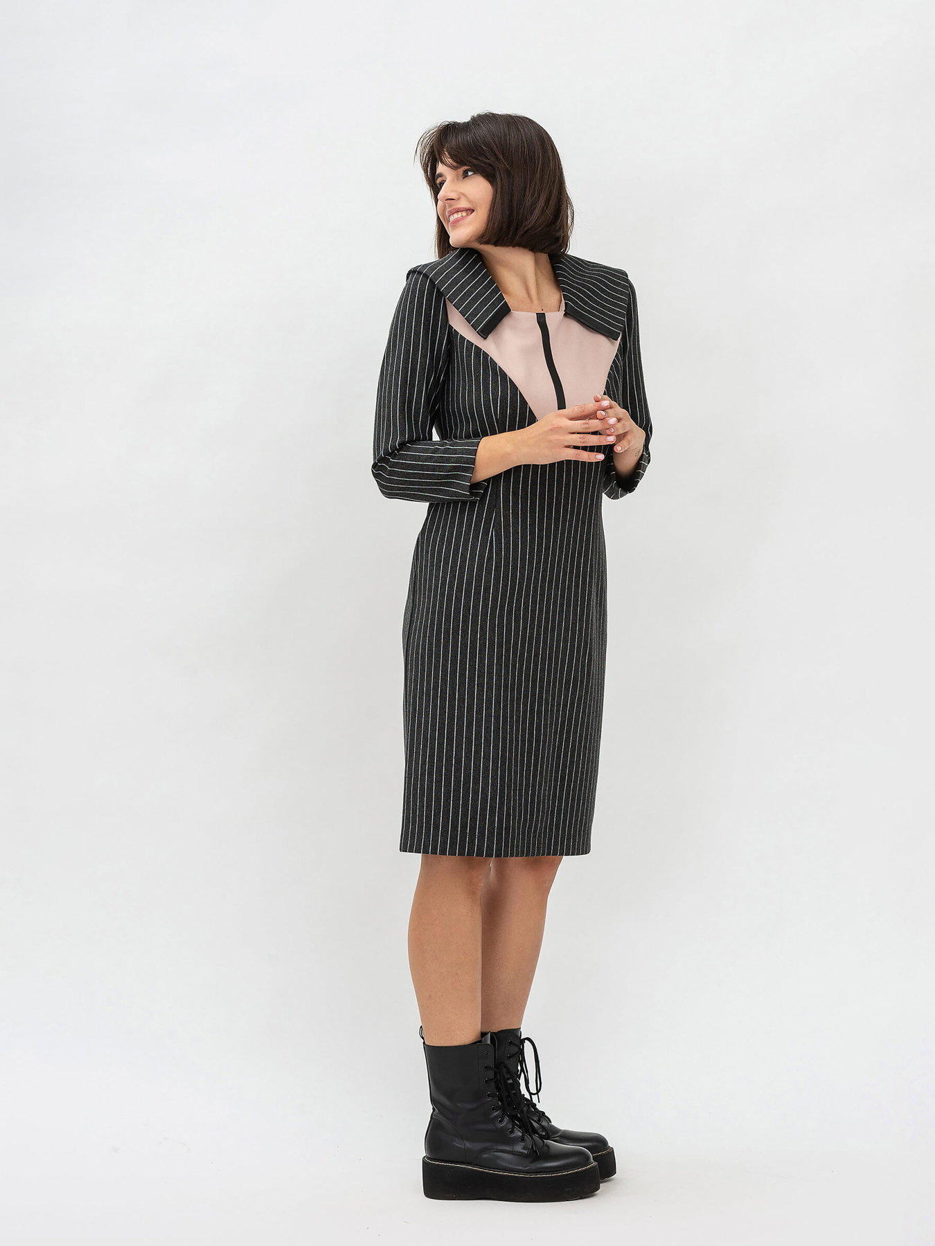 Сукні Lesia модель GreyFrier6WMNSDRSSLS Сукні Lesia модель GreyFrier6WMNSDRSSLS Фото