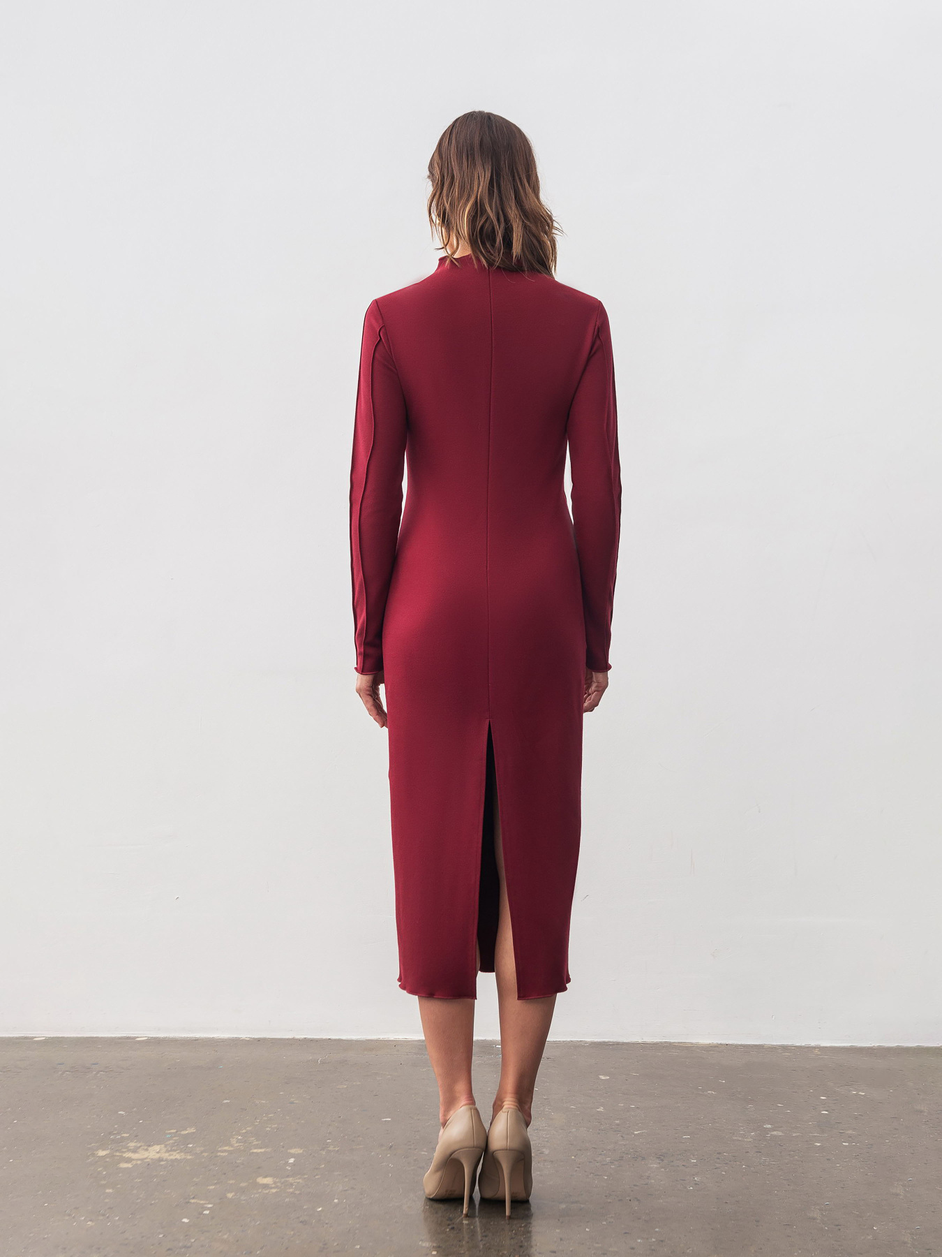 Сукні Lesia модель TiariBordoWMNSDRSSLS Сукні Lesia модель TiariBordoWMNSDRSSLS Фото