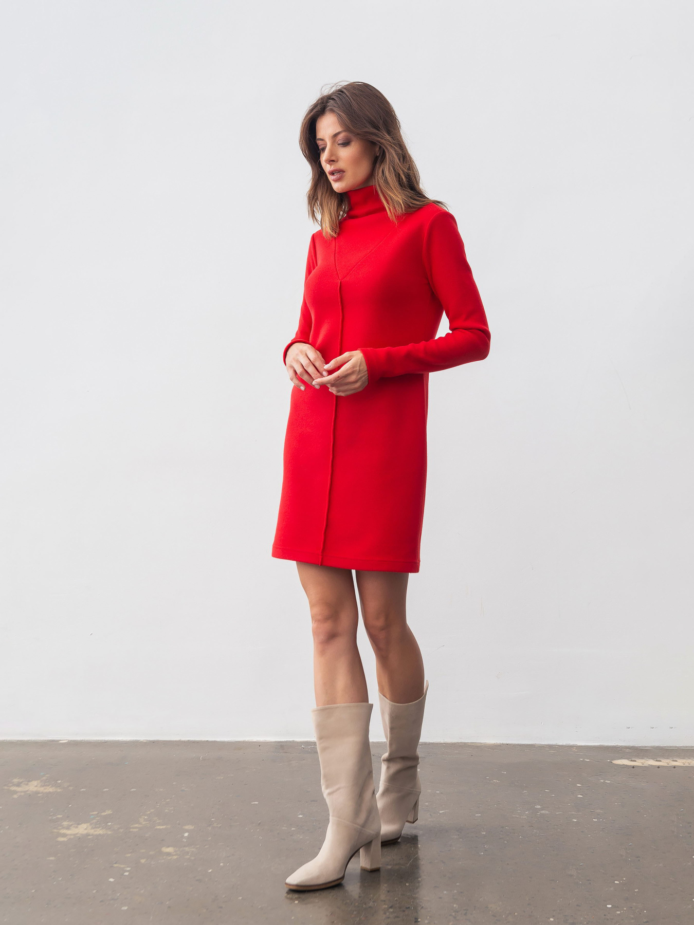 Сукні Lesia модель LiamRedWMNSDRSSLS Фото