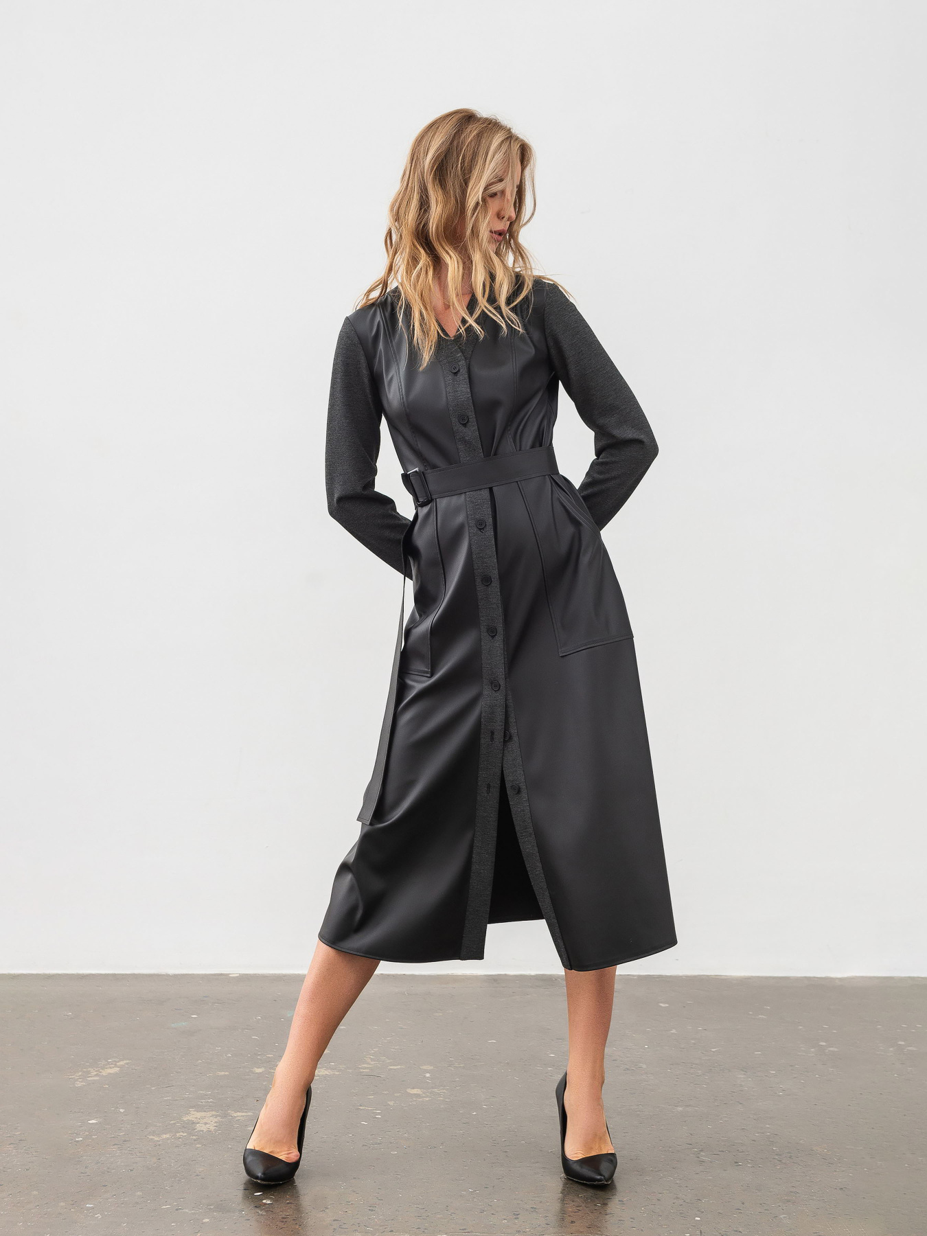 Платья Lesia модель YagliyaBlackWMNSDRSSLS Фото