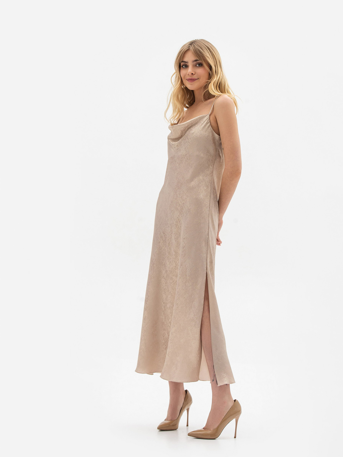 Платья Lesia модель Grayan3008GoldWMNSDRSSLS Фото