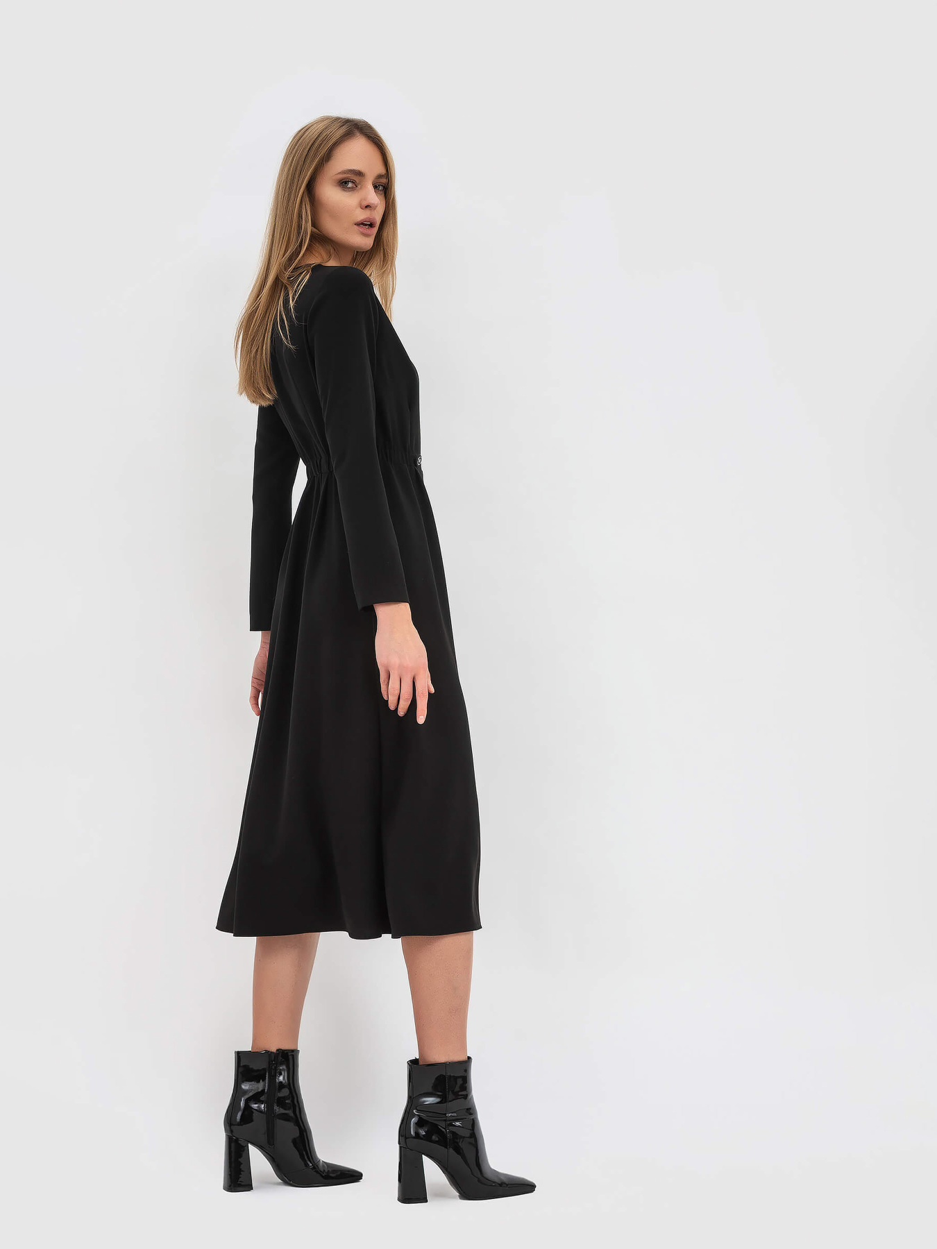 Сукні Lesia модель Efimiya42BlackWMNSDRSSLS Фото