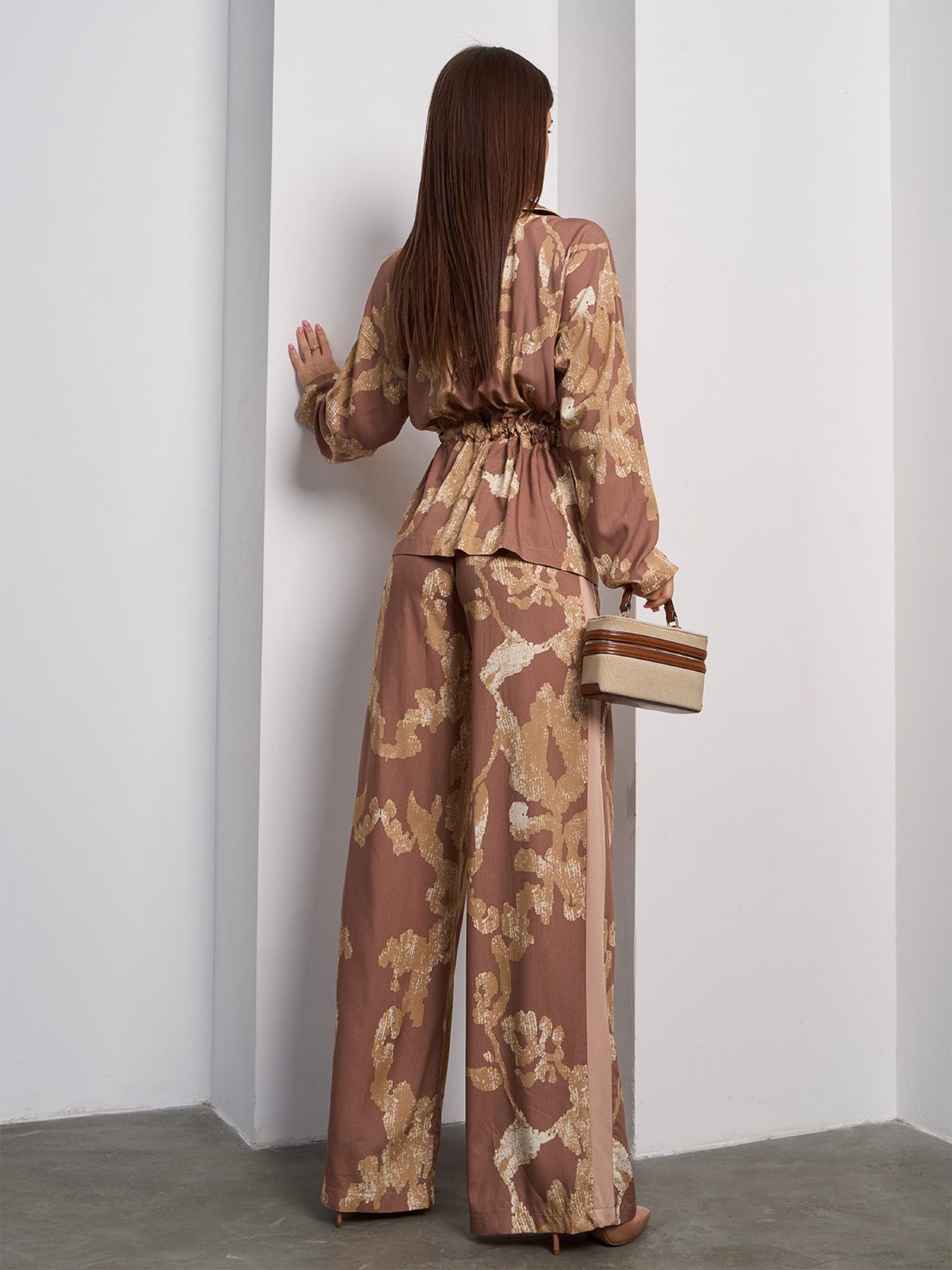 Костюм ISSA Plus модель 15050_коричневый Фото