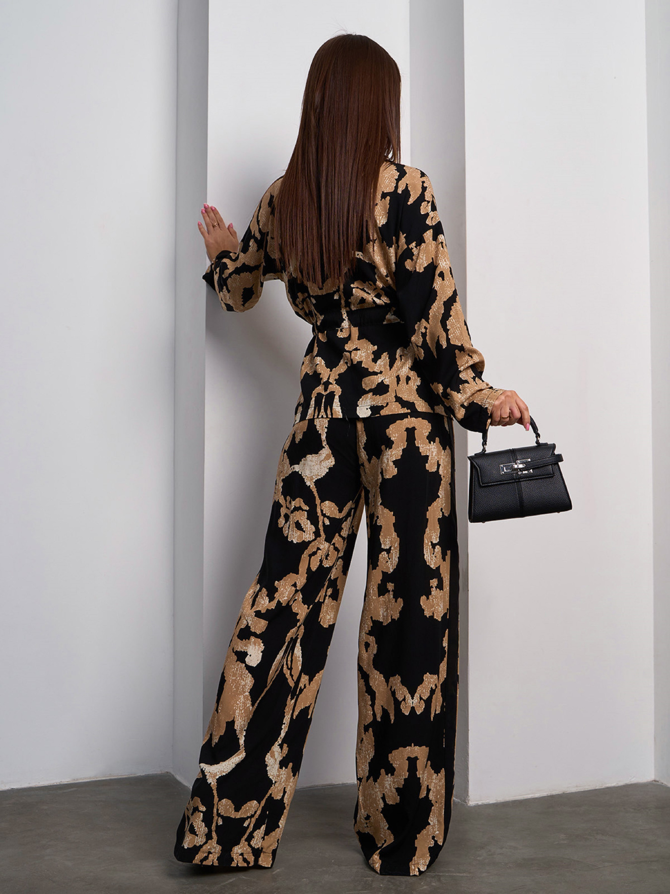 Костюм ISSA Plus модель 15050_черный Фото