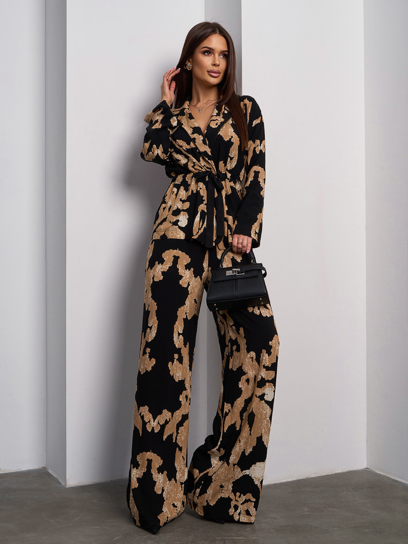 Костюм ISSA Plus модель 15050_черный Фото