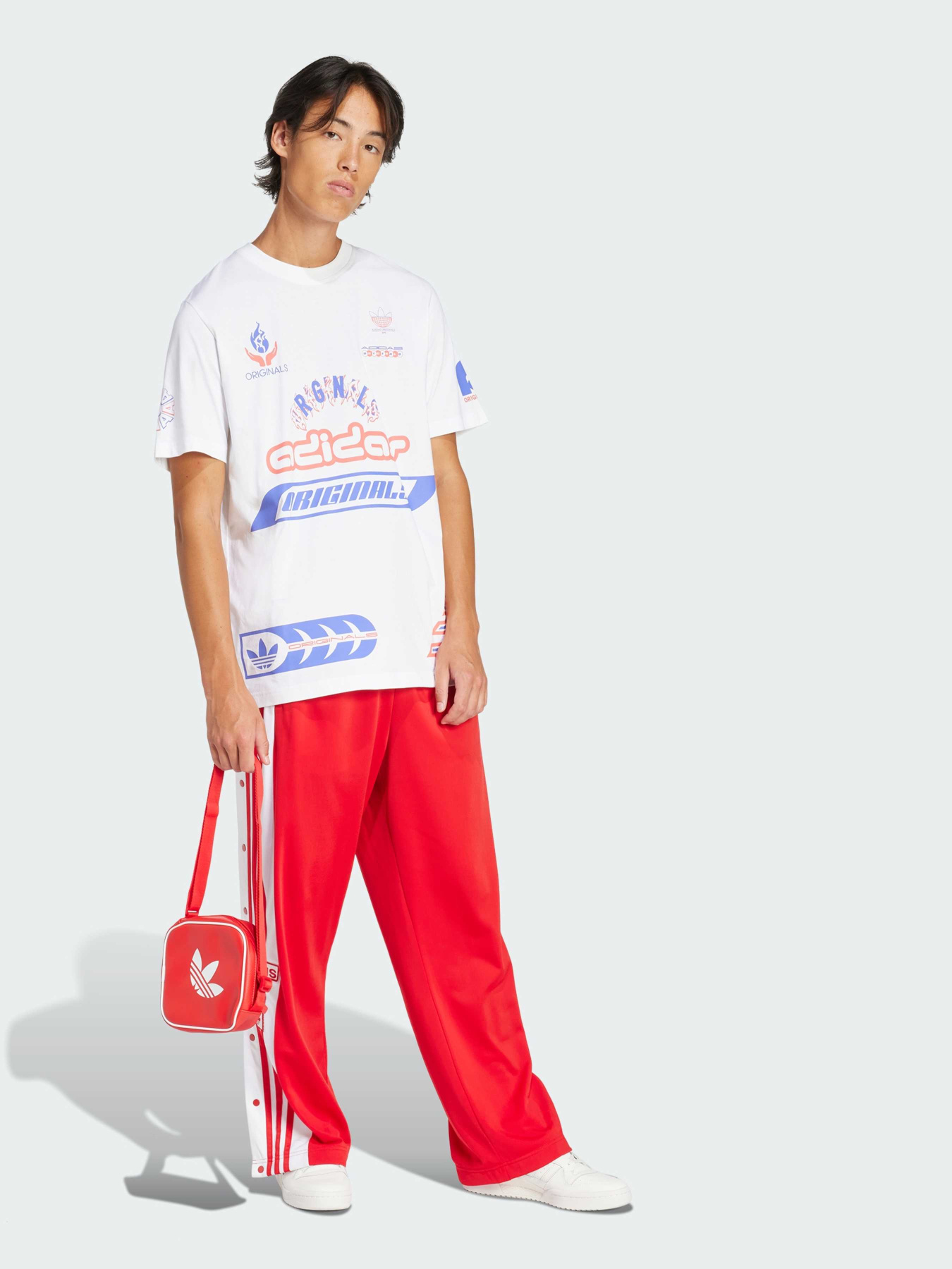 Футболка Adidas Graphics модель JD0663 Фото