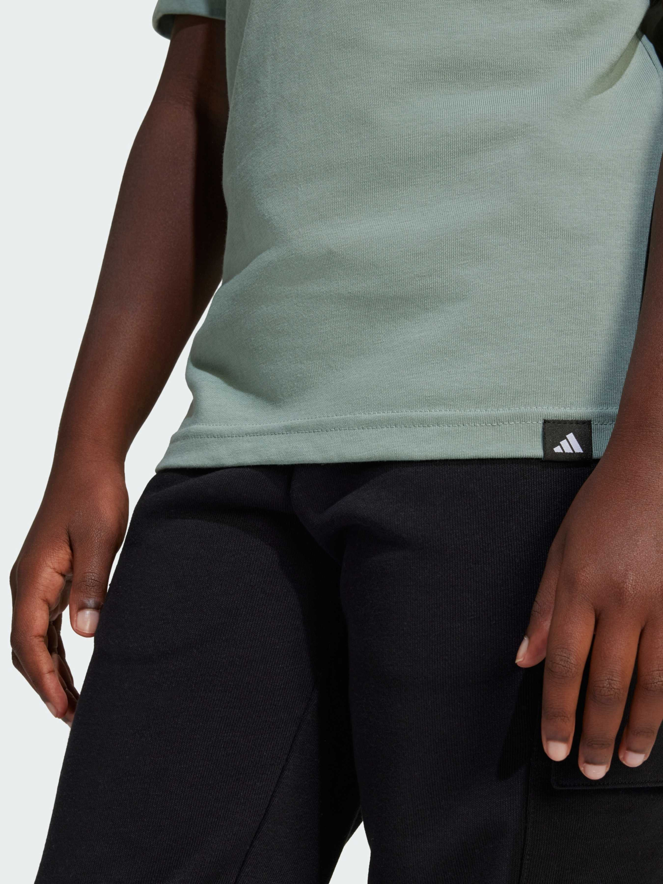 Футболка Adidas модель JD3438 Футболка Adidas модель JD3438 Фото