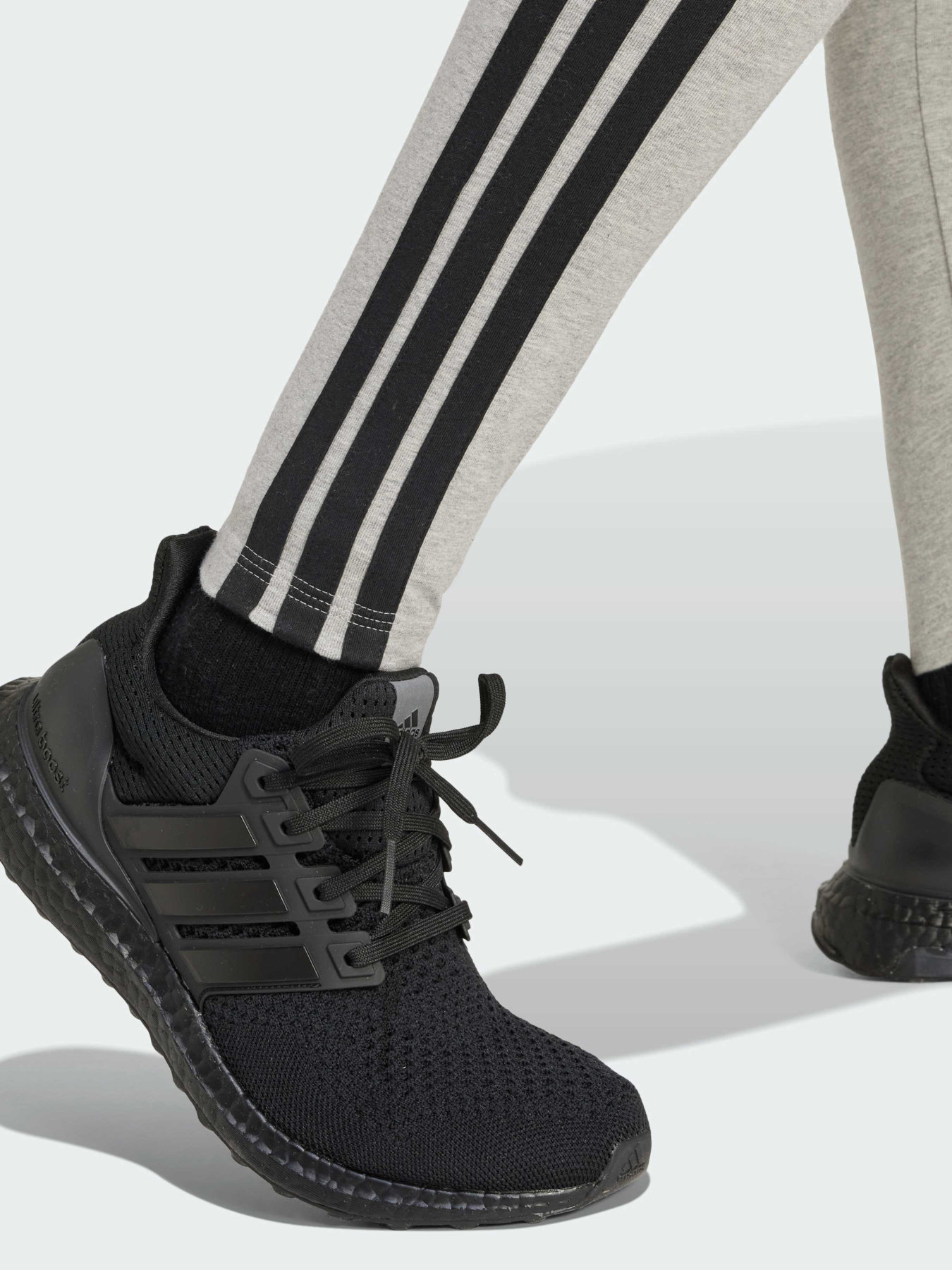 Легінси Adidas модель JE0068 Фото