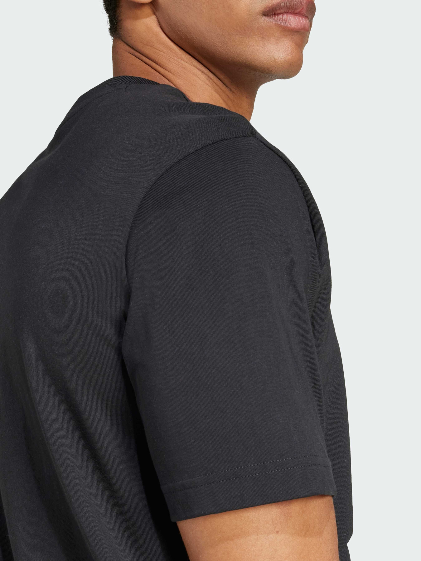 Футболка Adidas модель JE8945 Фото