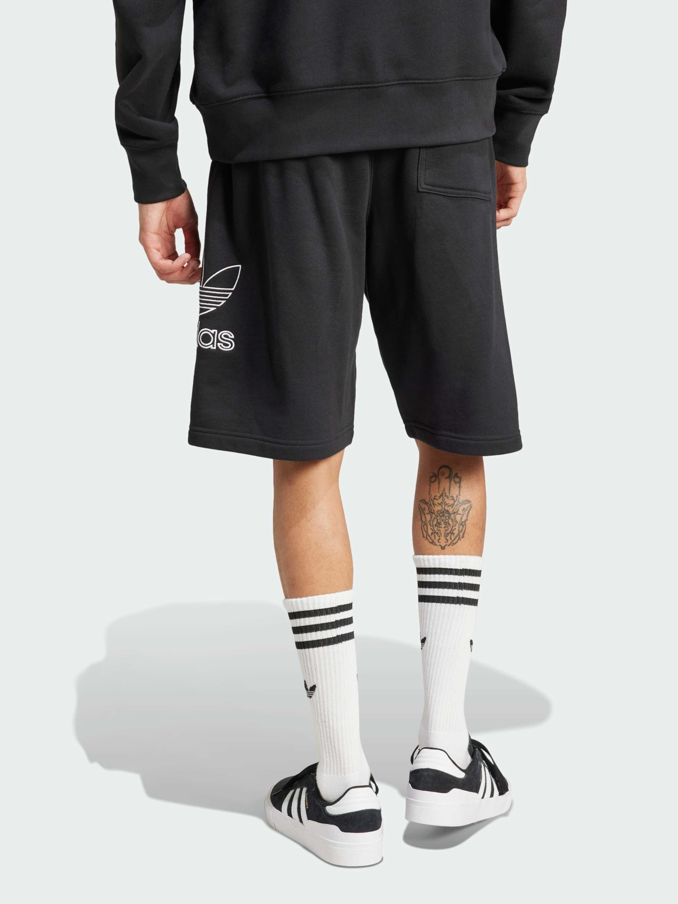 Повседневные шорты Adidas Adicolor модель JP2684 Повседневные шорты Adidas Adicolor модель JP2684 Фото