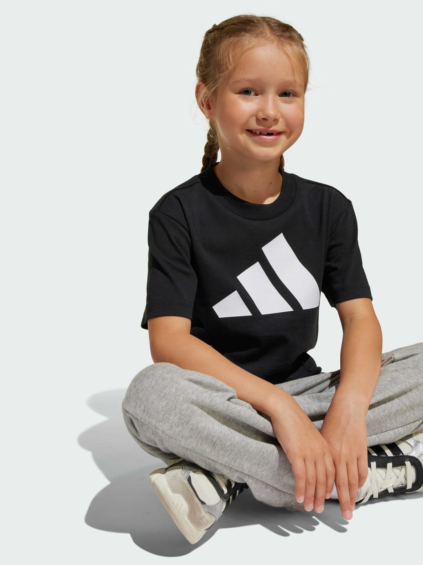 Футболка Adidas модель JE1379 Фото