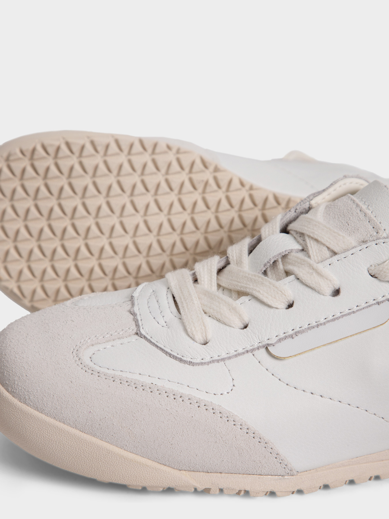 Кросівки URBAN TRACE модель UT235-1W Фото