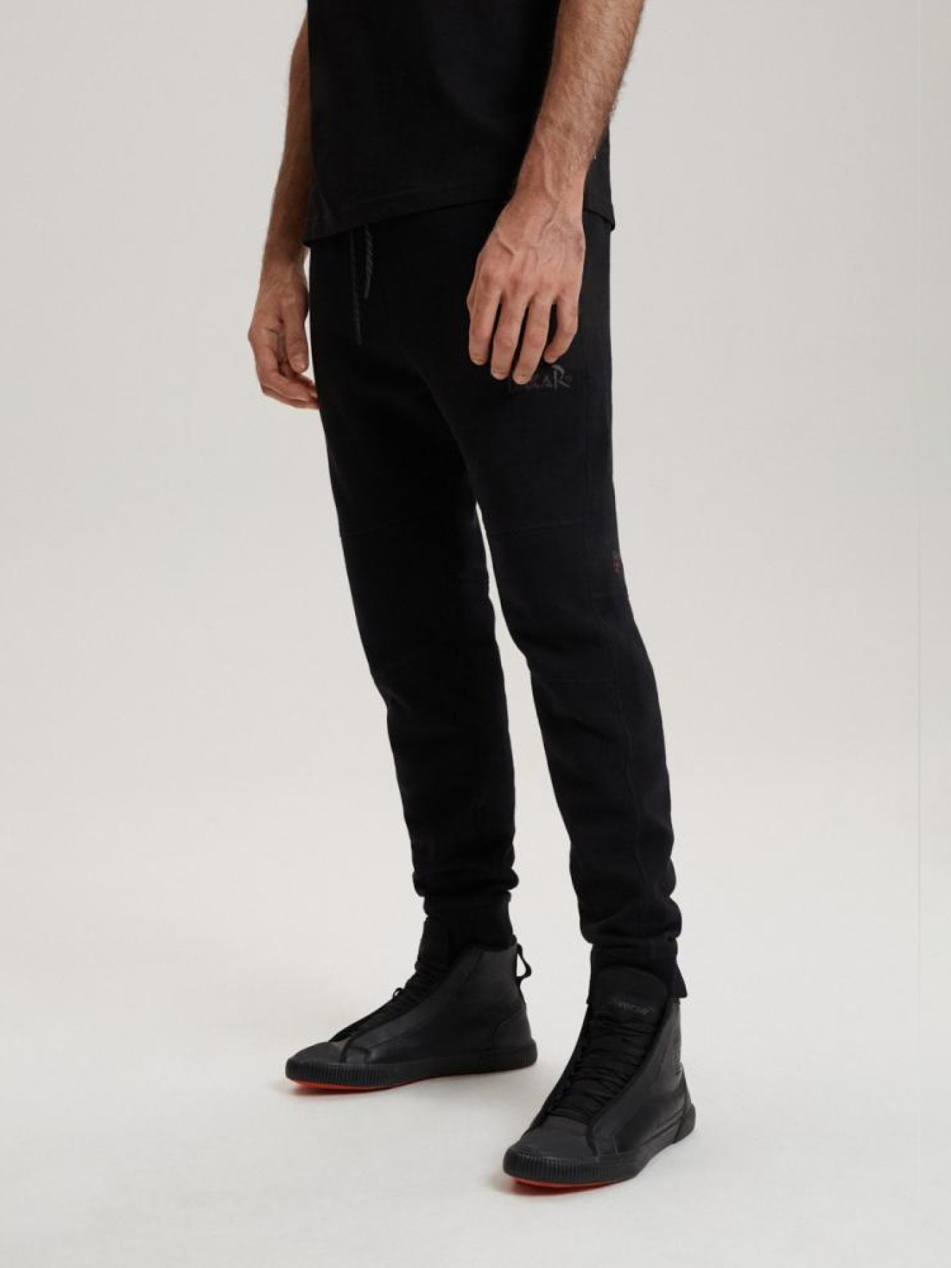 Штани спортивні DIVERSE Dkr Cover 2 модель 10040755 Фото