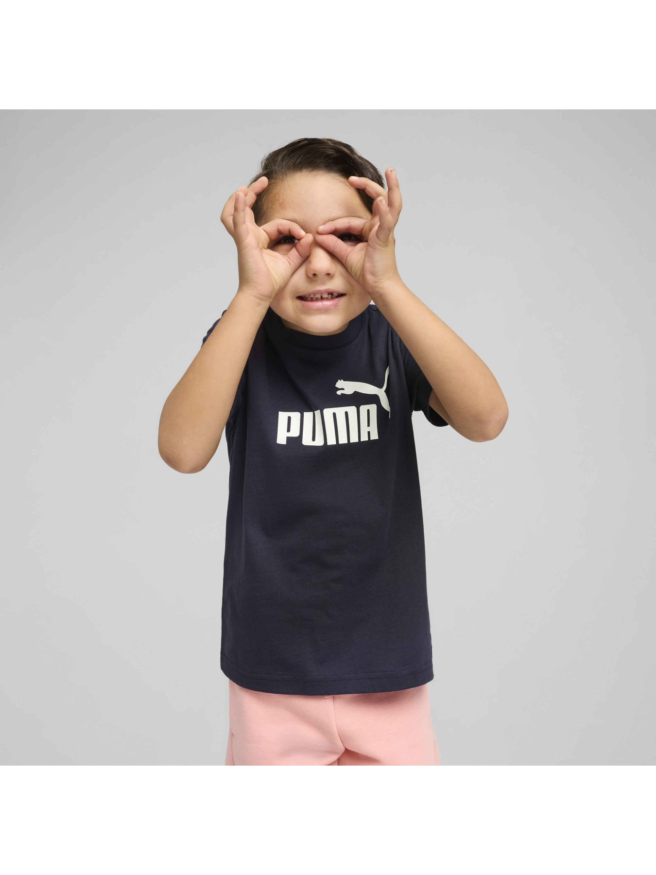 Футболка PUMA Ess No. 1 Logo Tee модель 684930 Футболка PUMA Ess No. 1 Logo Tee модель 684930 Фото