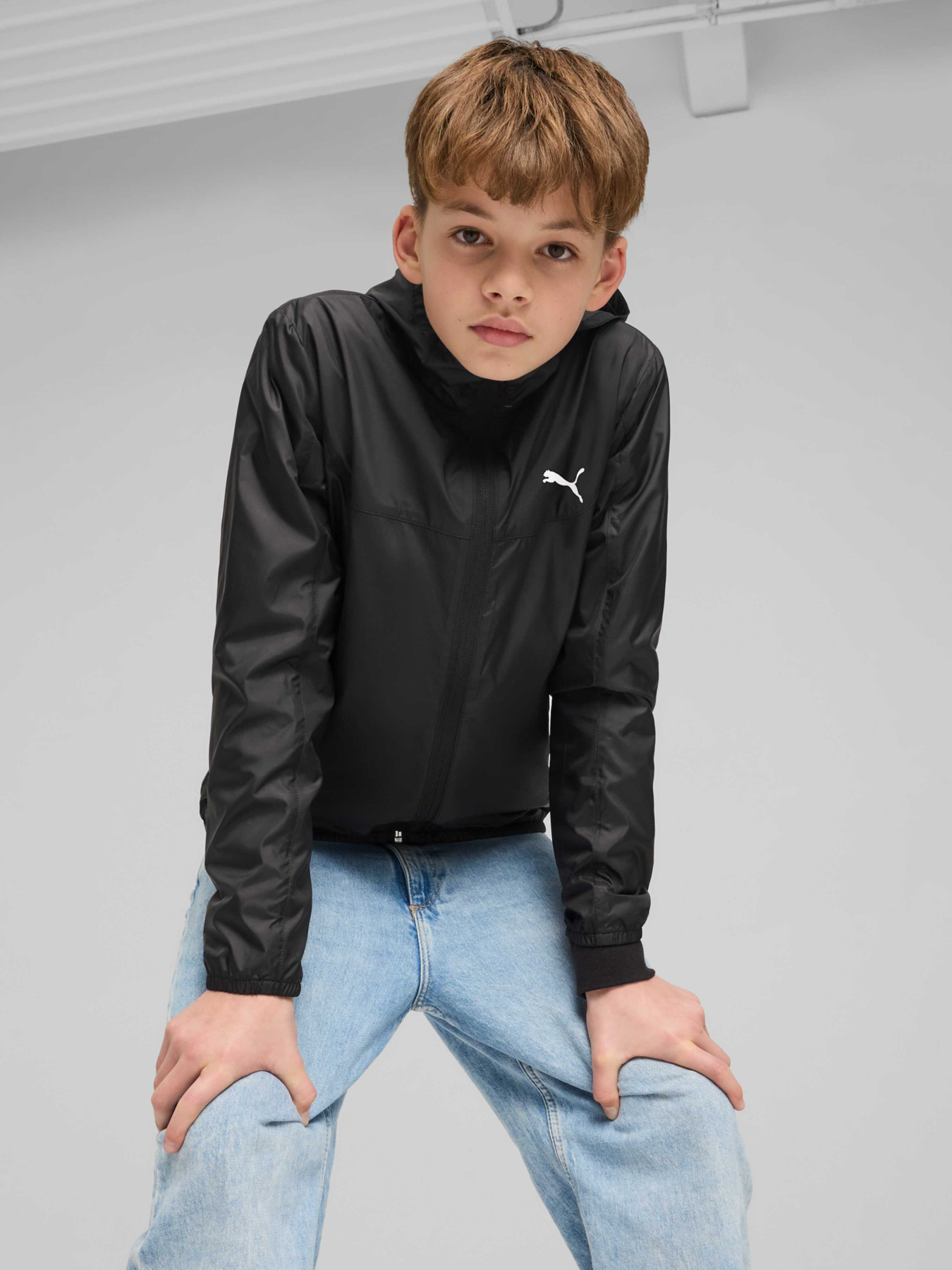 Вітровка PUMA Ess Regular Windbreaker модель 685165 Вітровка PUMA Ess Regular Windbreaker модель 685165 Фото