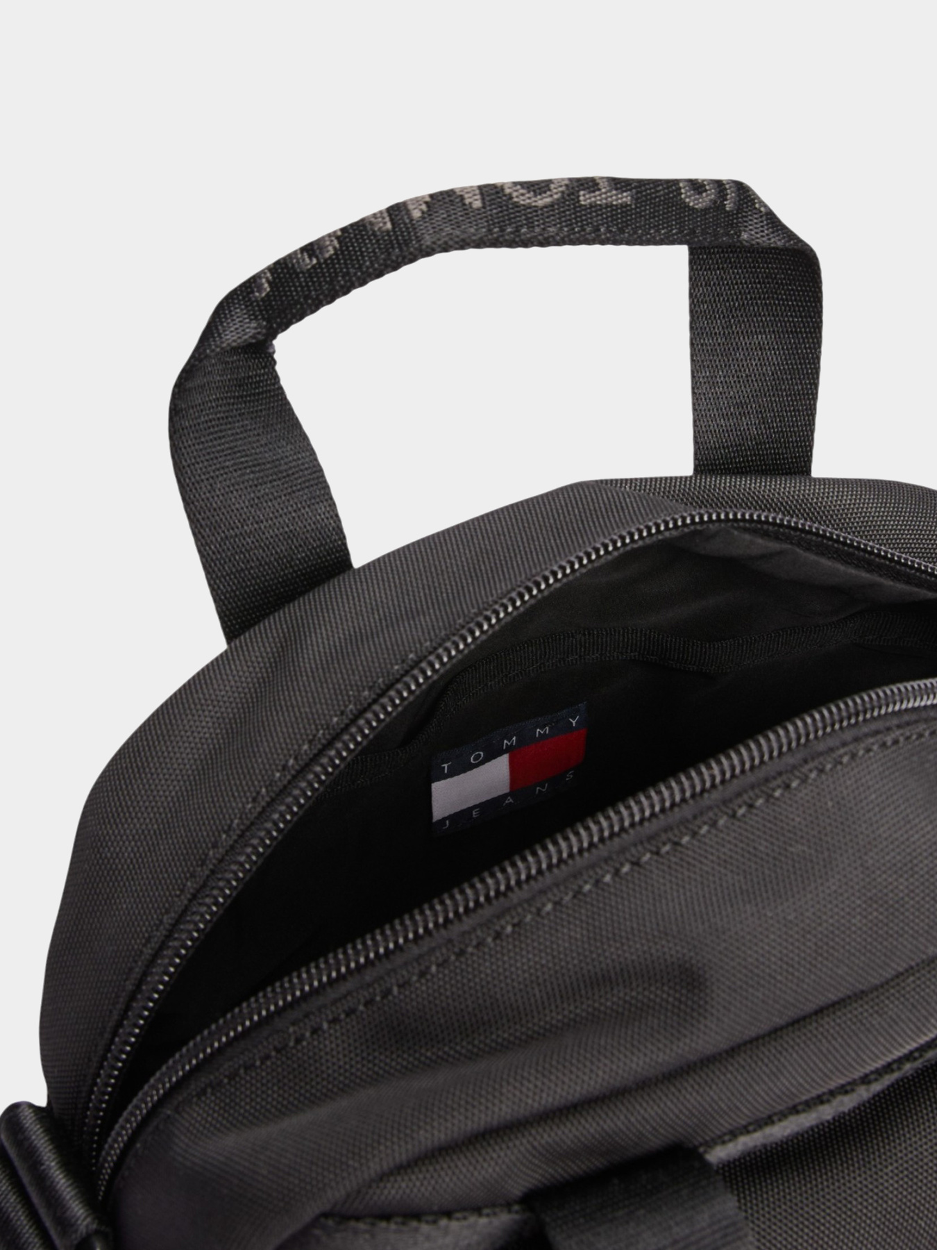 Сумки Tommy Hilfiger модель AW0AW16957-BDS Фото