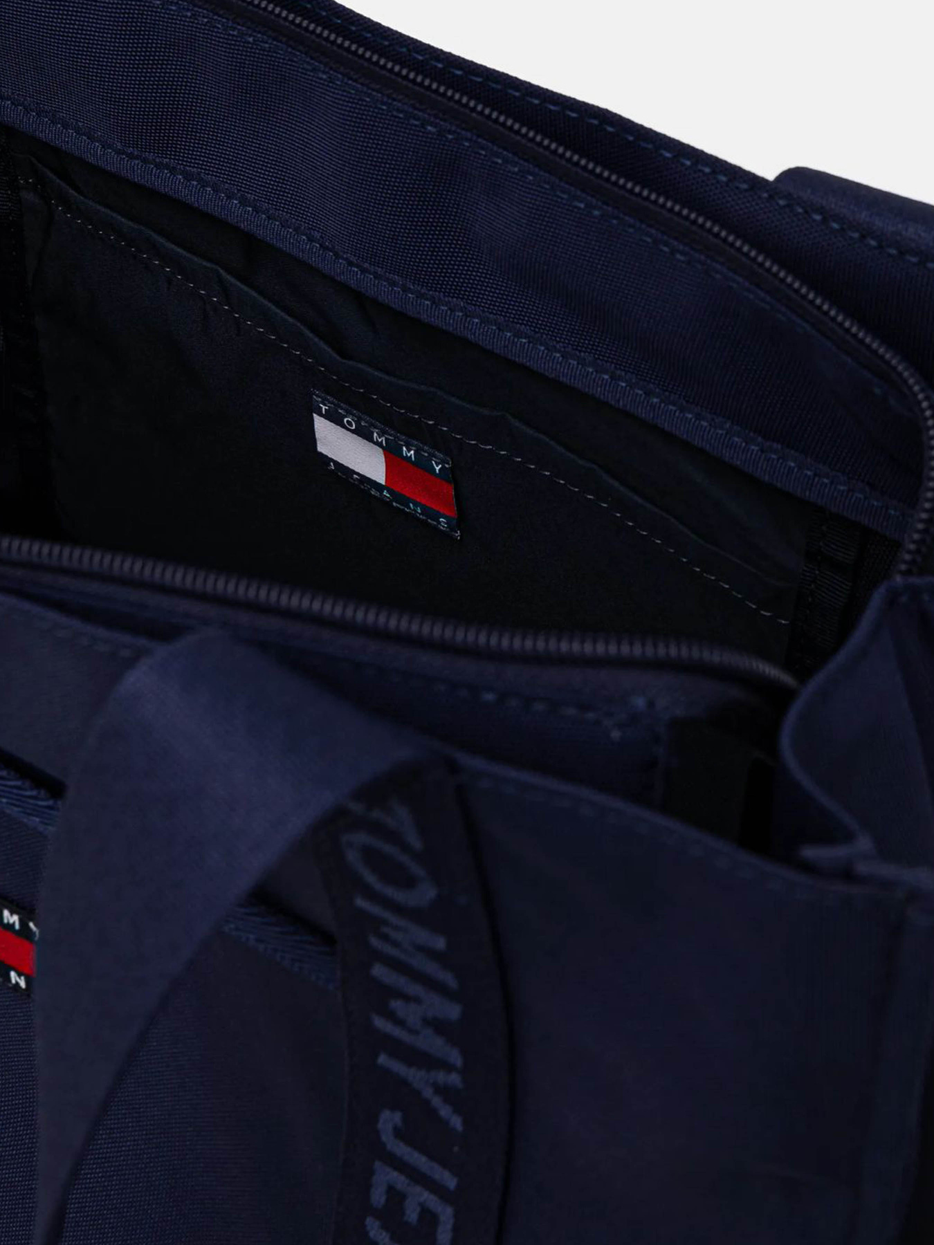 Сумки Tommy Hilfiger модель AW0AW16960-DY4 Фото