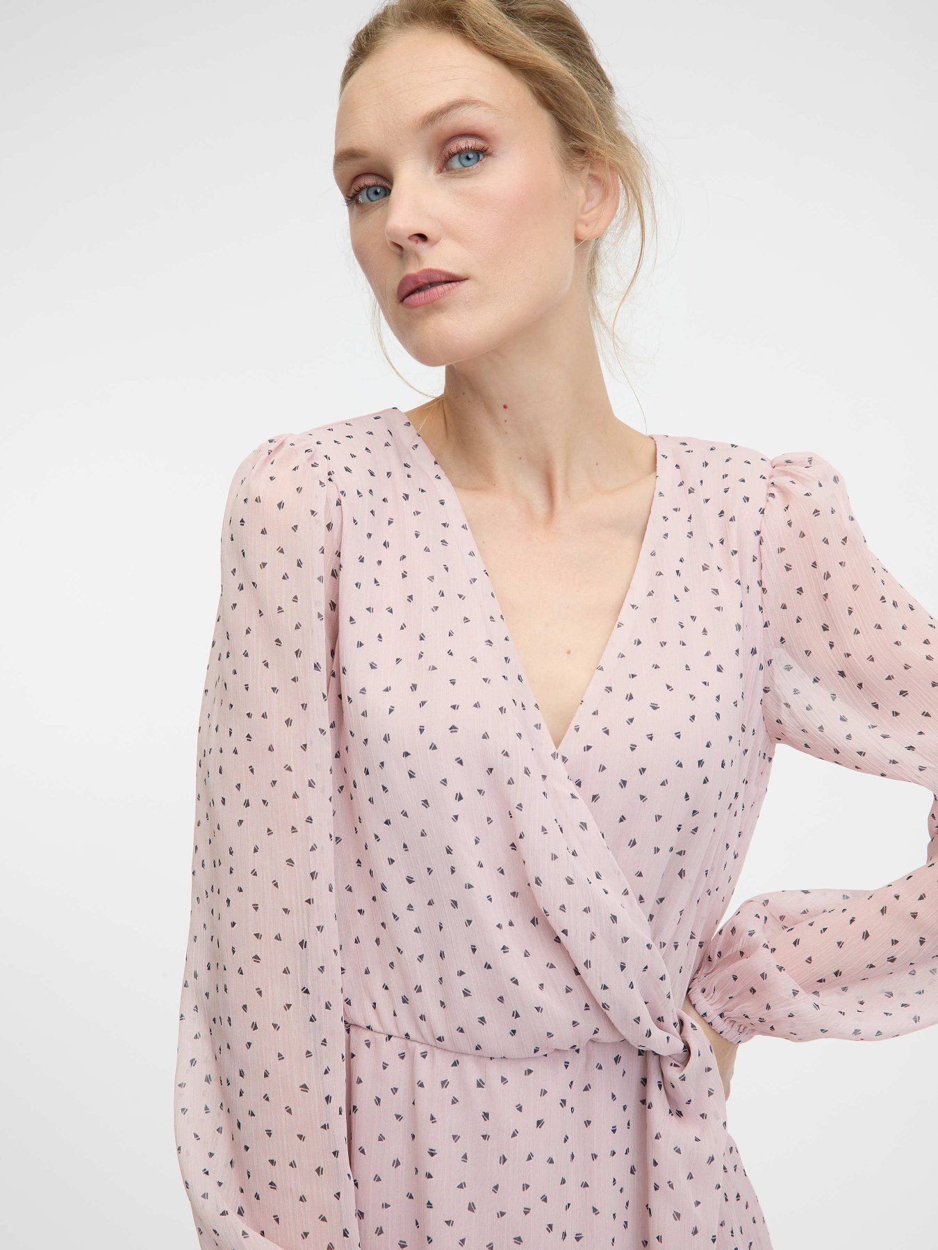 Платье мини Orsay модель 1001046-232000 Фото