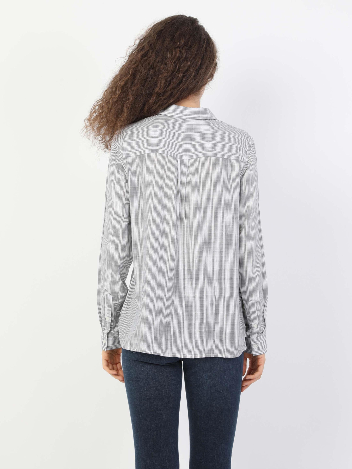 Рубашки Colin’s модель CL1047966_Q1.V1_GRA Фото