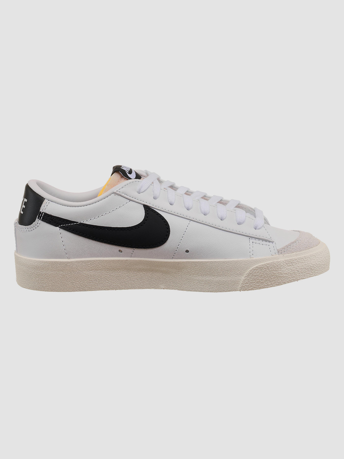 Кросівки NIKE Blazer модель DC4769-102 Фото
