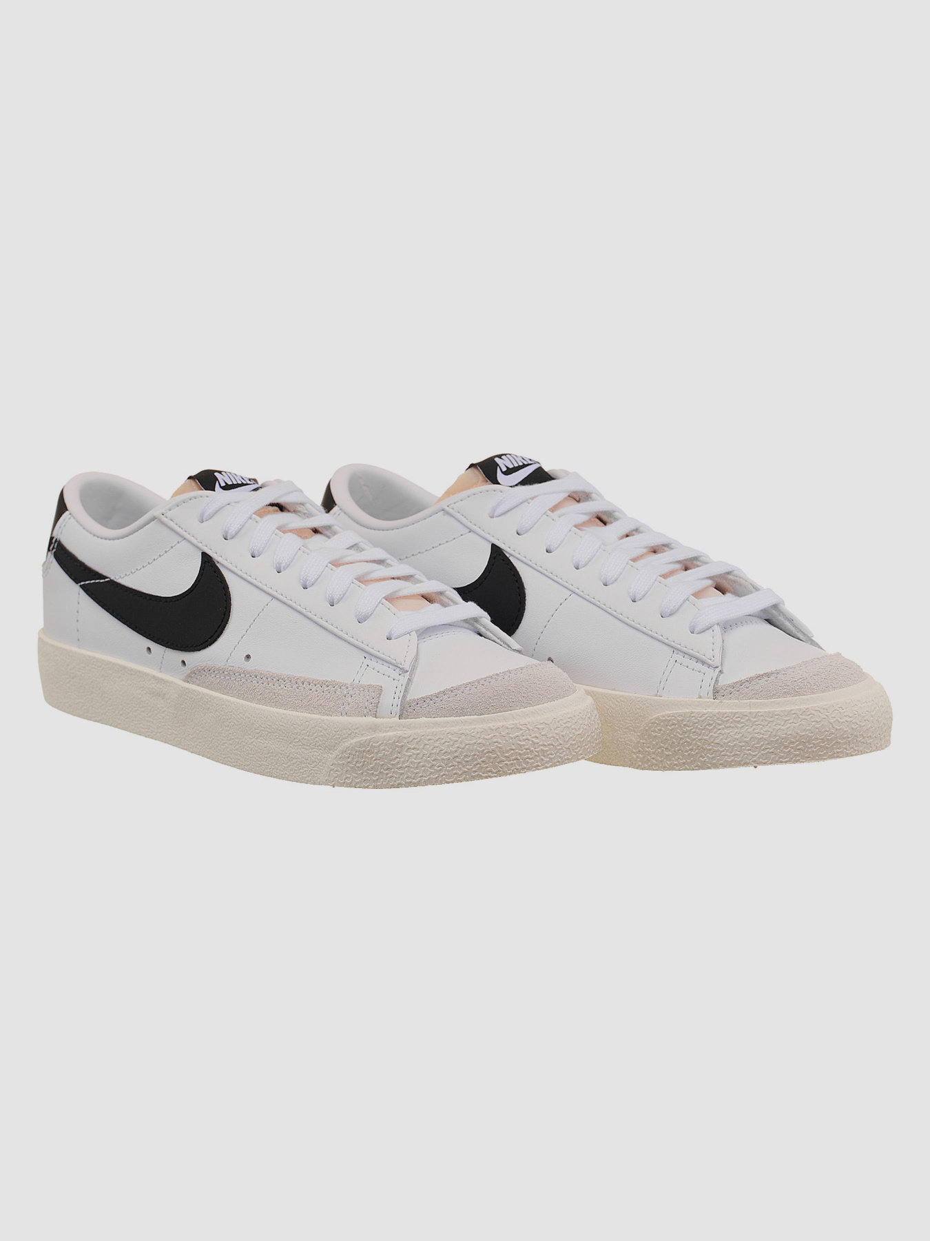 Кросівки NIKE Blazer модель DC4769-102 Фото
